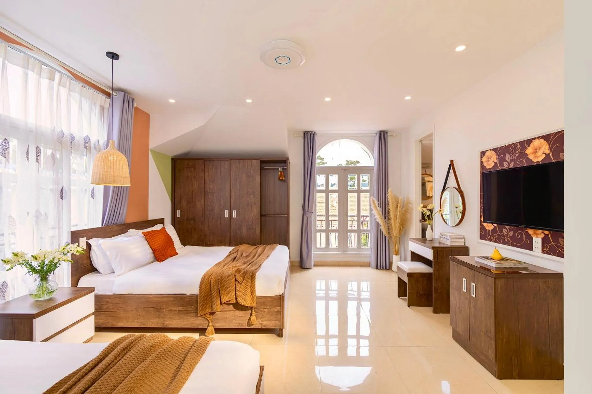 View (from property/room), Bed in Green Meadow Central Đà Lạt - O'TEL