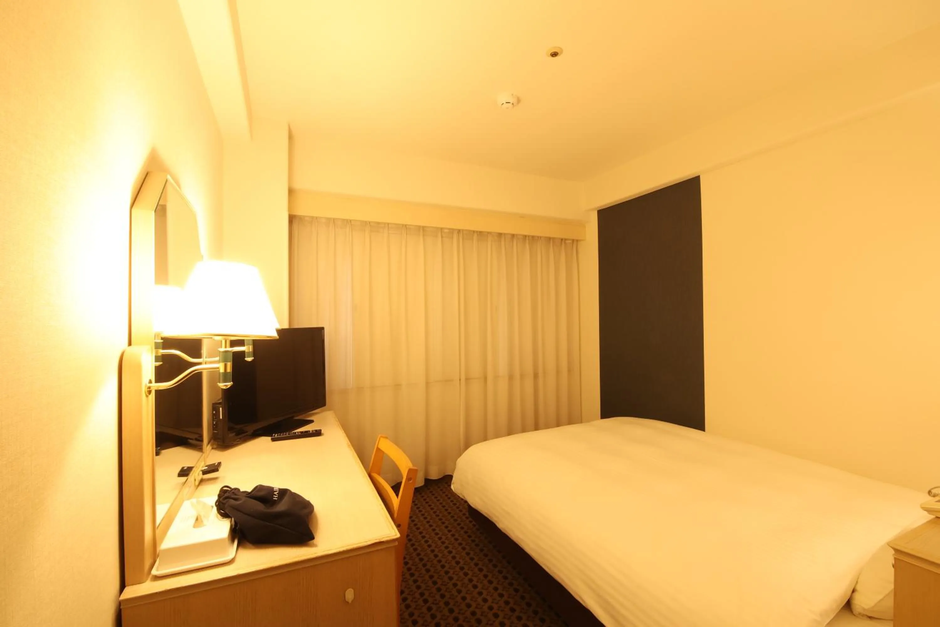 Photo of the whole room, Bed in Yonago Washington Hotel Plaza