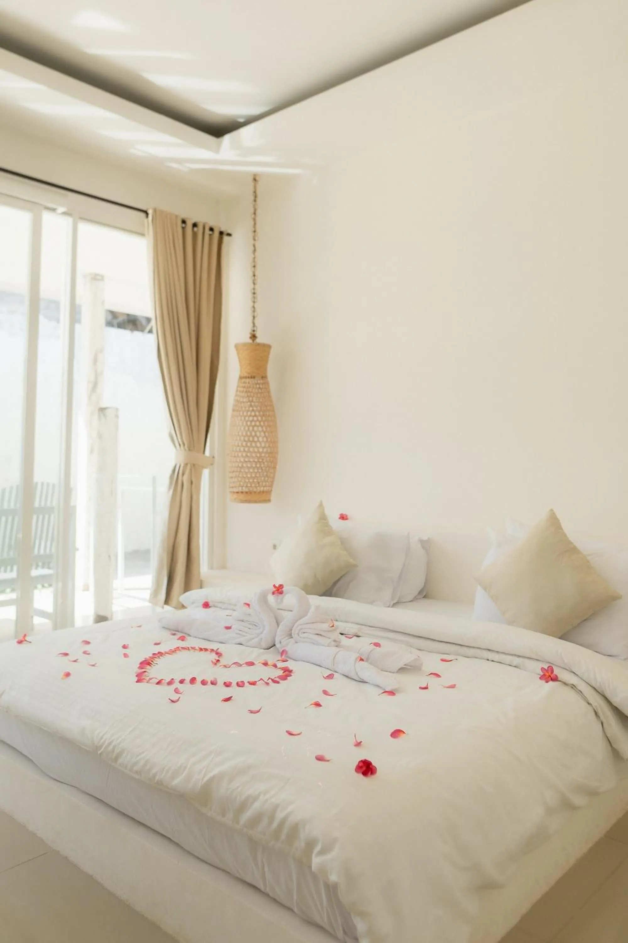 Bed in Gili Paddy Hotel