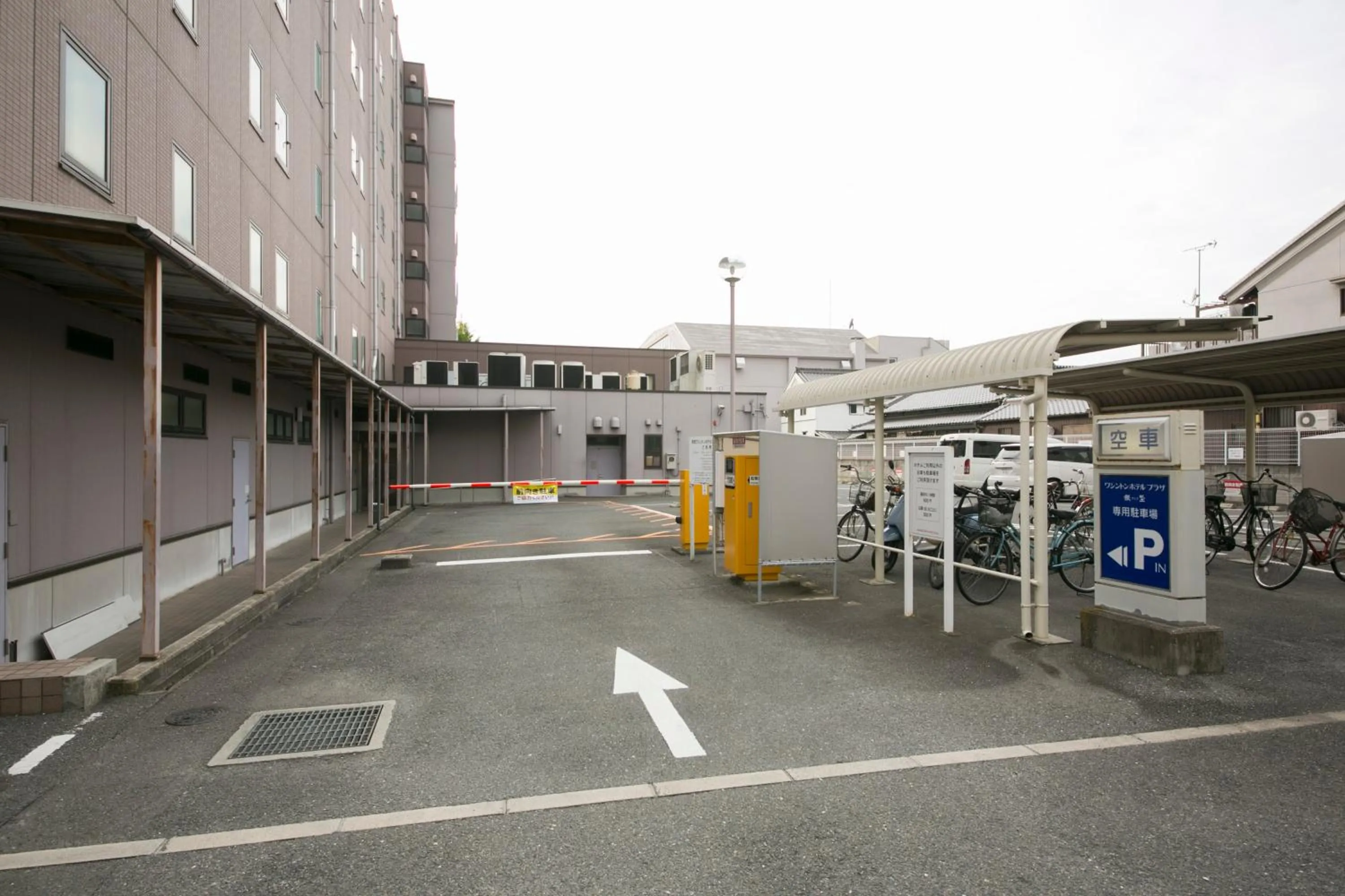 Parking in Nara Washington Hotel Plaza