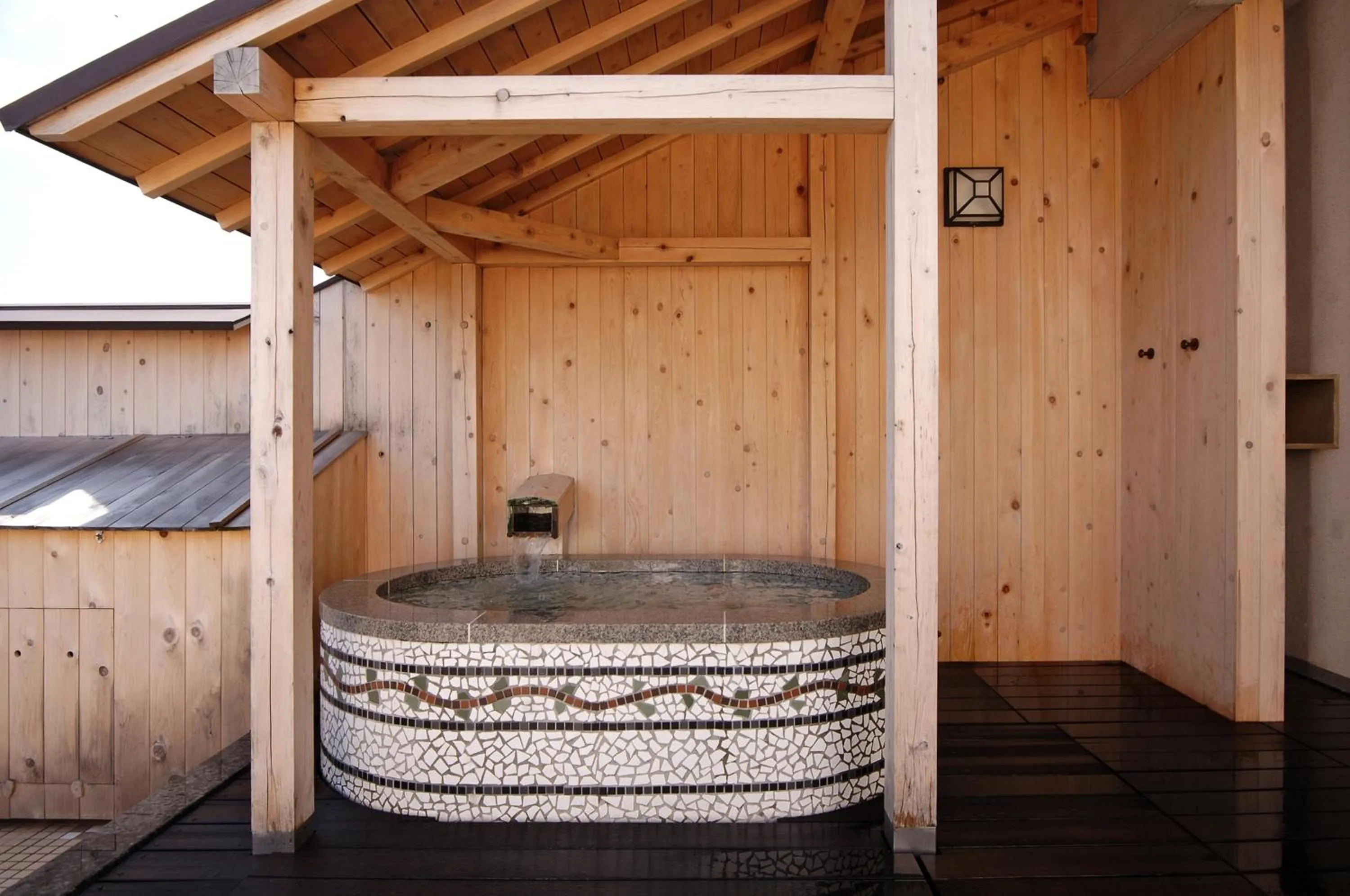 Open Air Bath in Izumigo Hotel Altia Toba