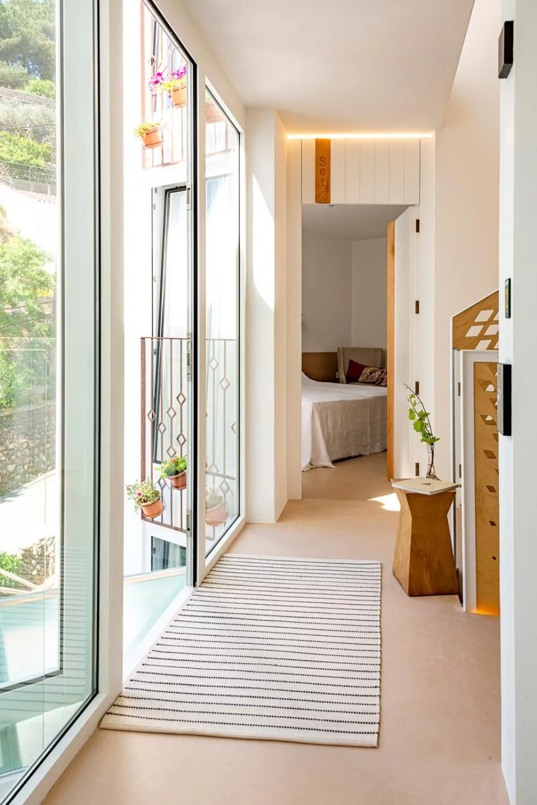 Property building, Bed in Noualt