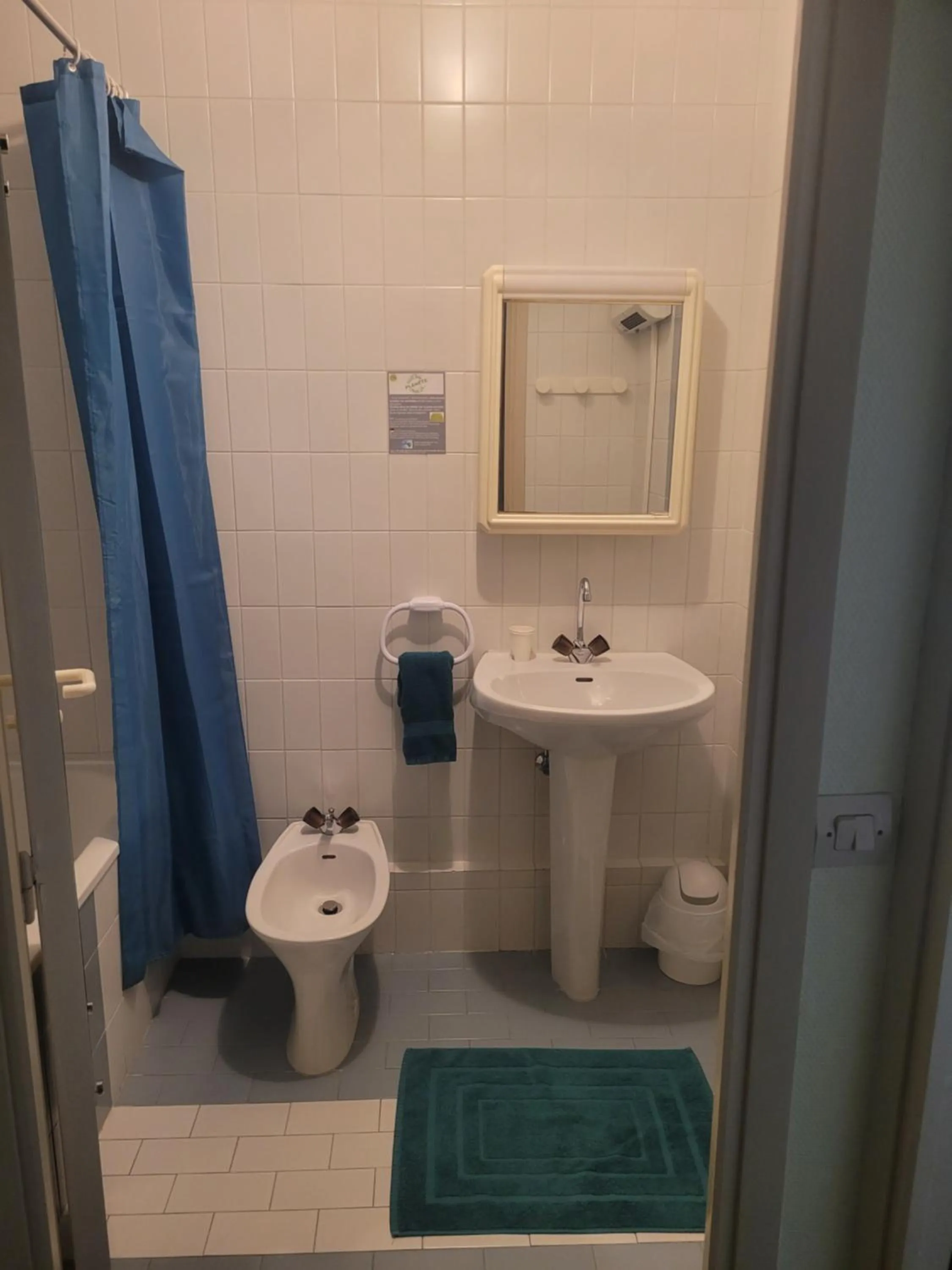 Shower in Hostellerie de Rimplas