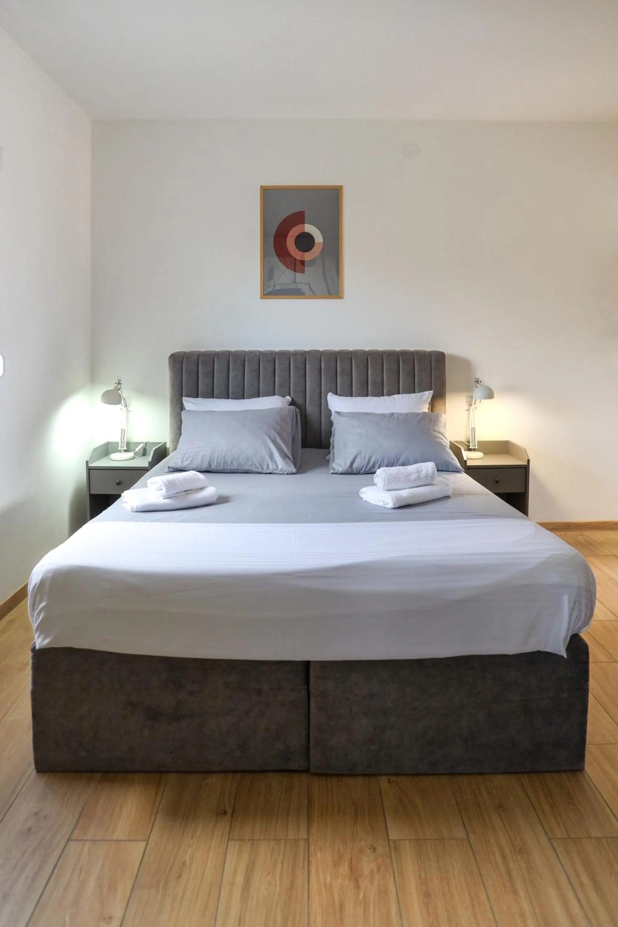 Bed in Airport Stay Apartments