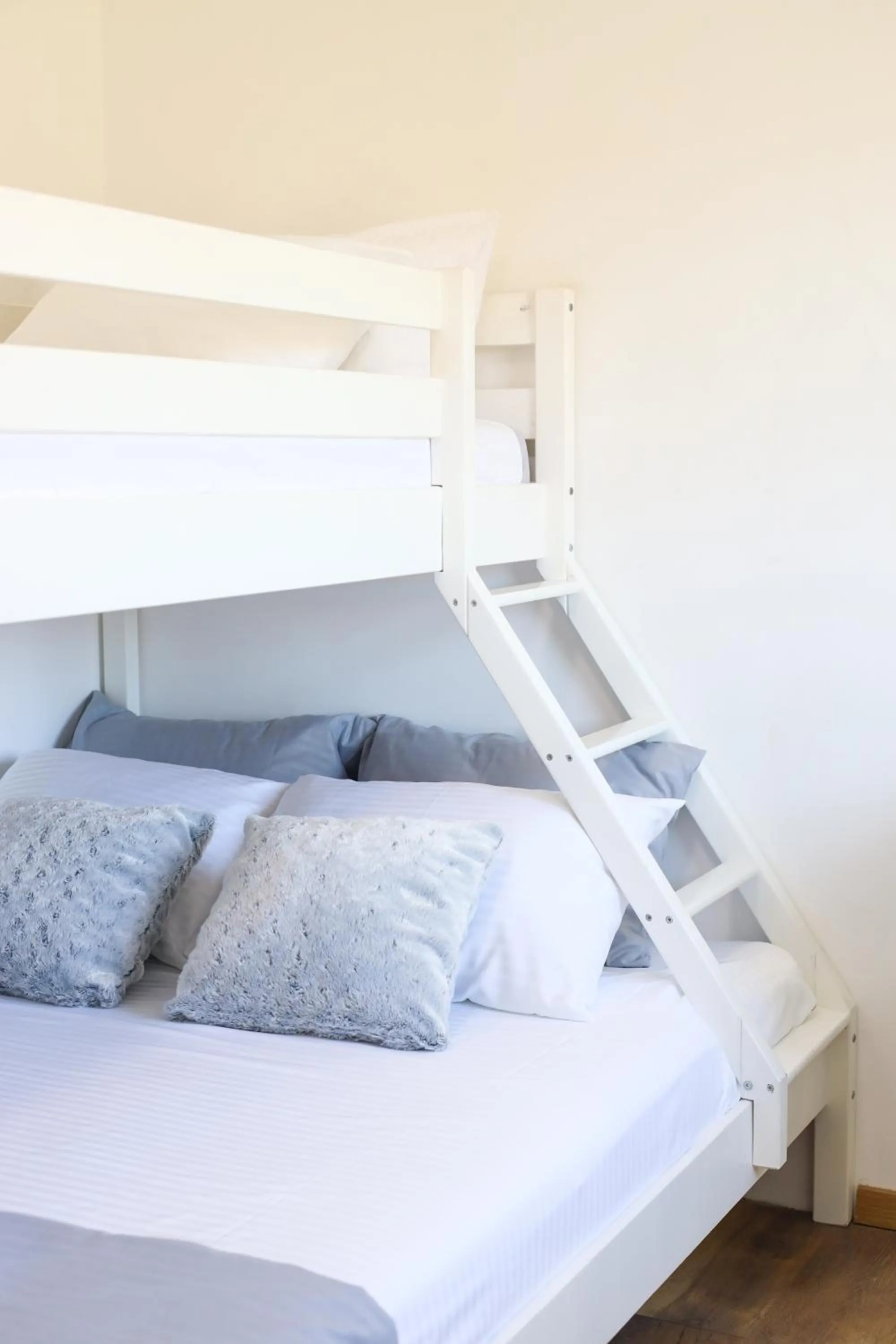 Bed in Airport Stay Apartments