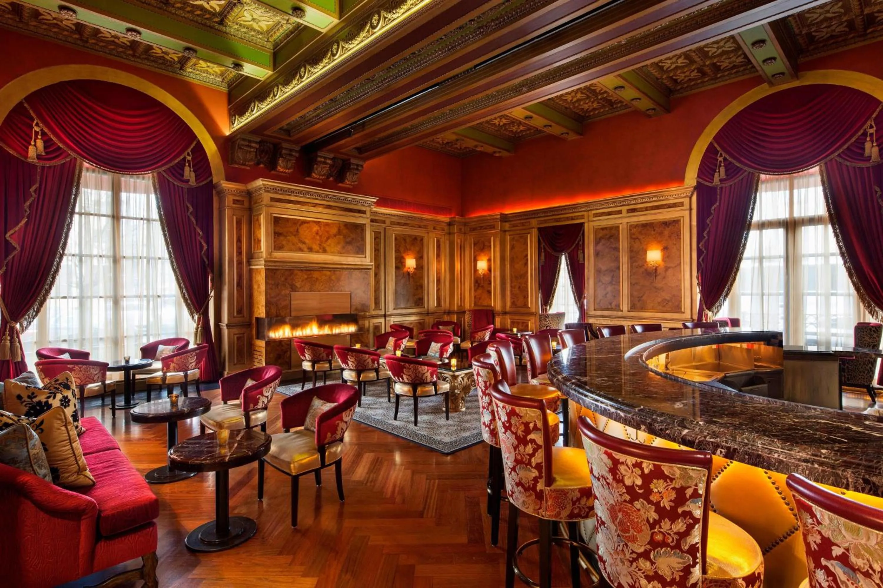 Lounge or bar in The St. Regis Washington, D.C.