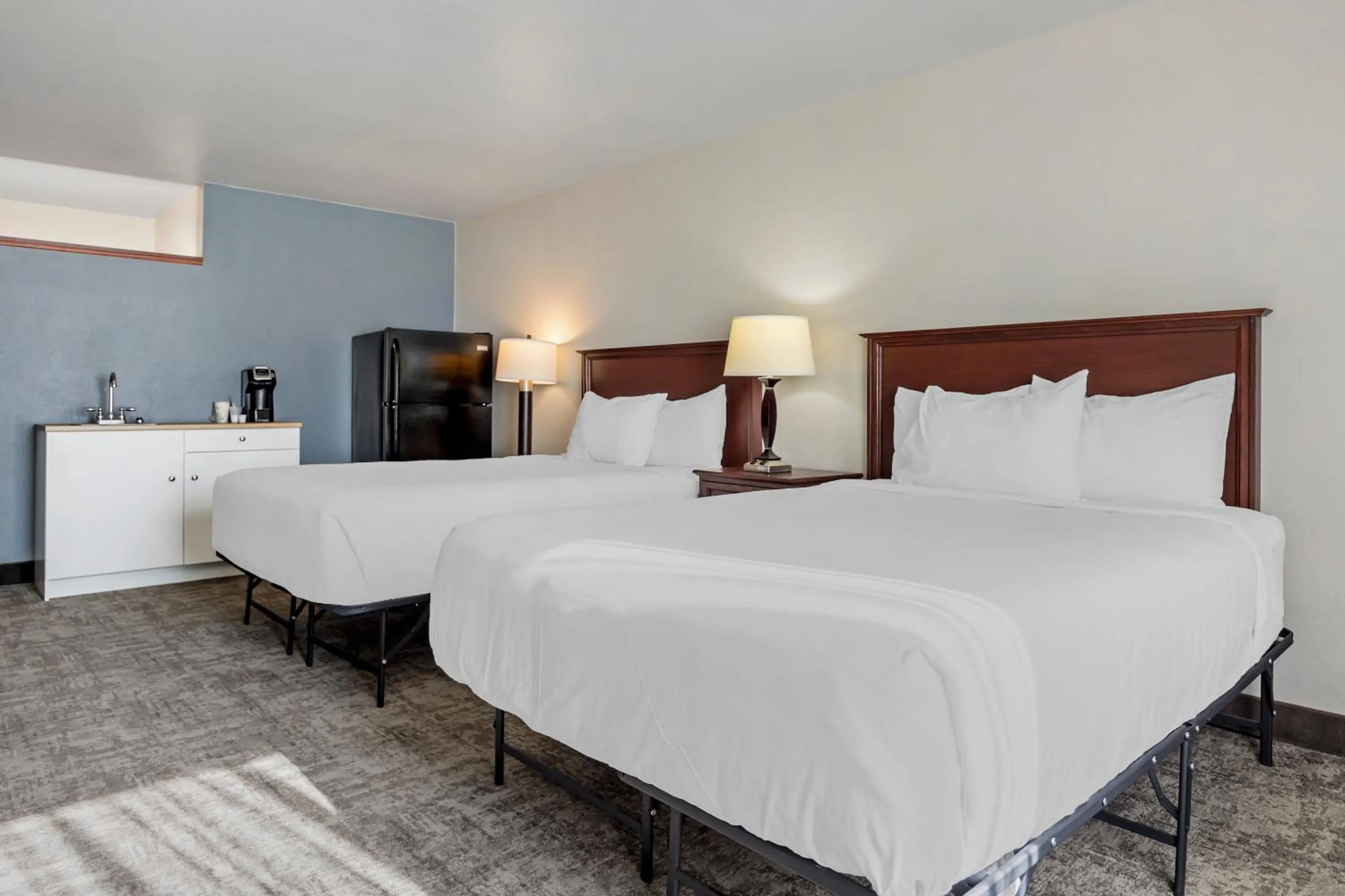 Bedroom in Seaport Inn & Suites