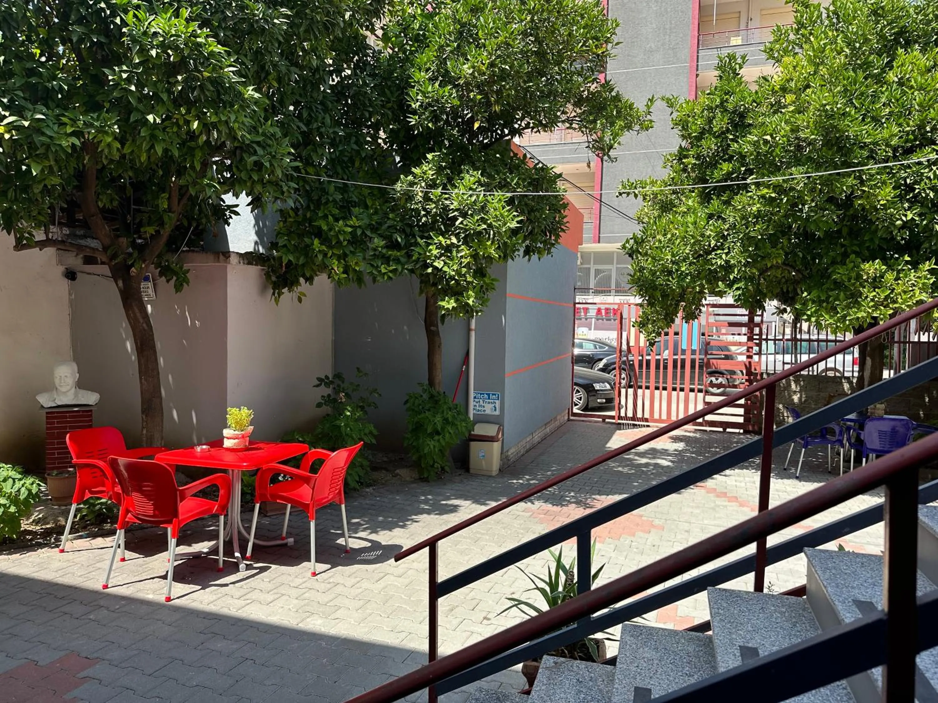 Property building in Chicago hotel