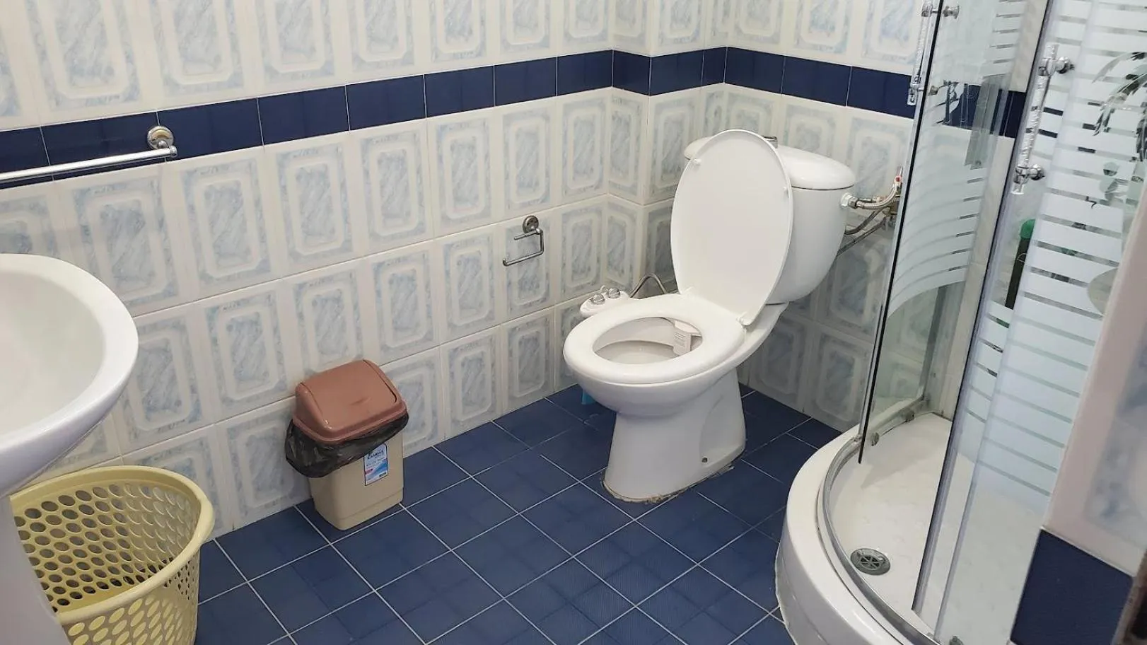 Bathroom in Chicago hotel