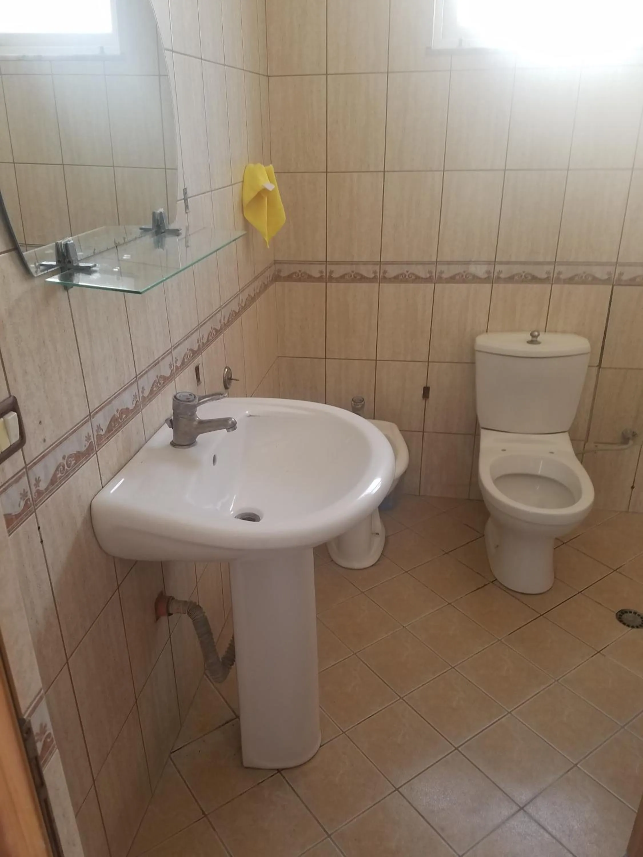 Toilet in Chicago hotel