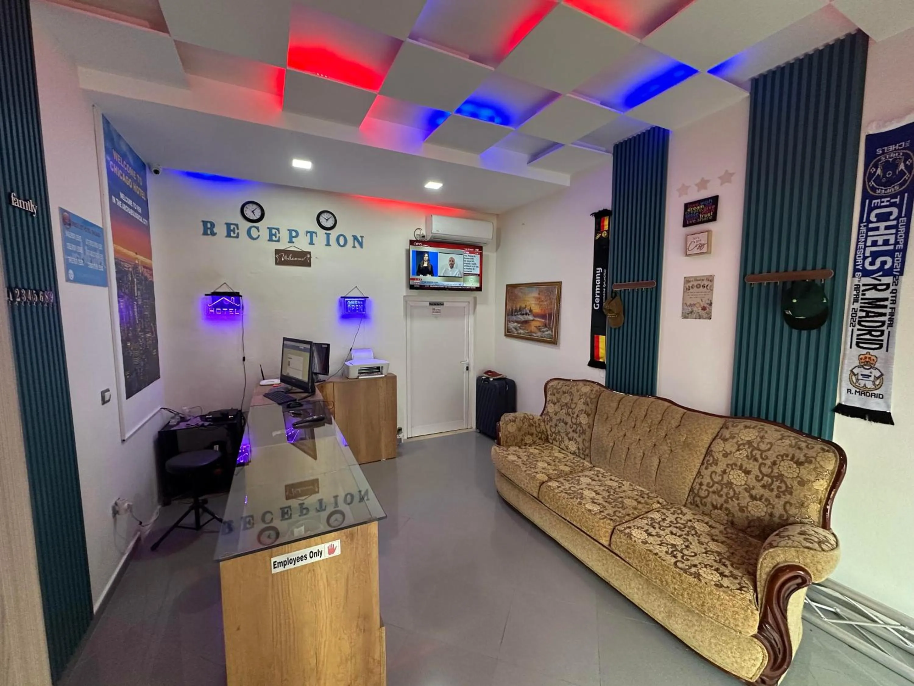 Facade/entrance in Chicago hotel