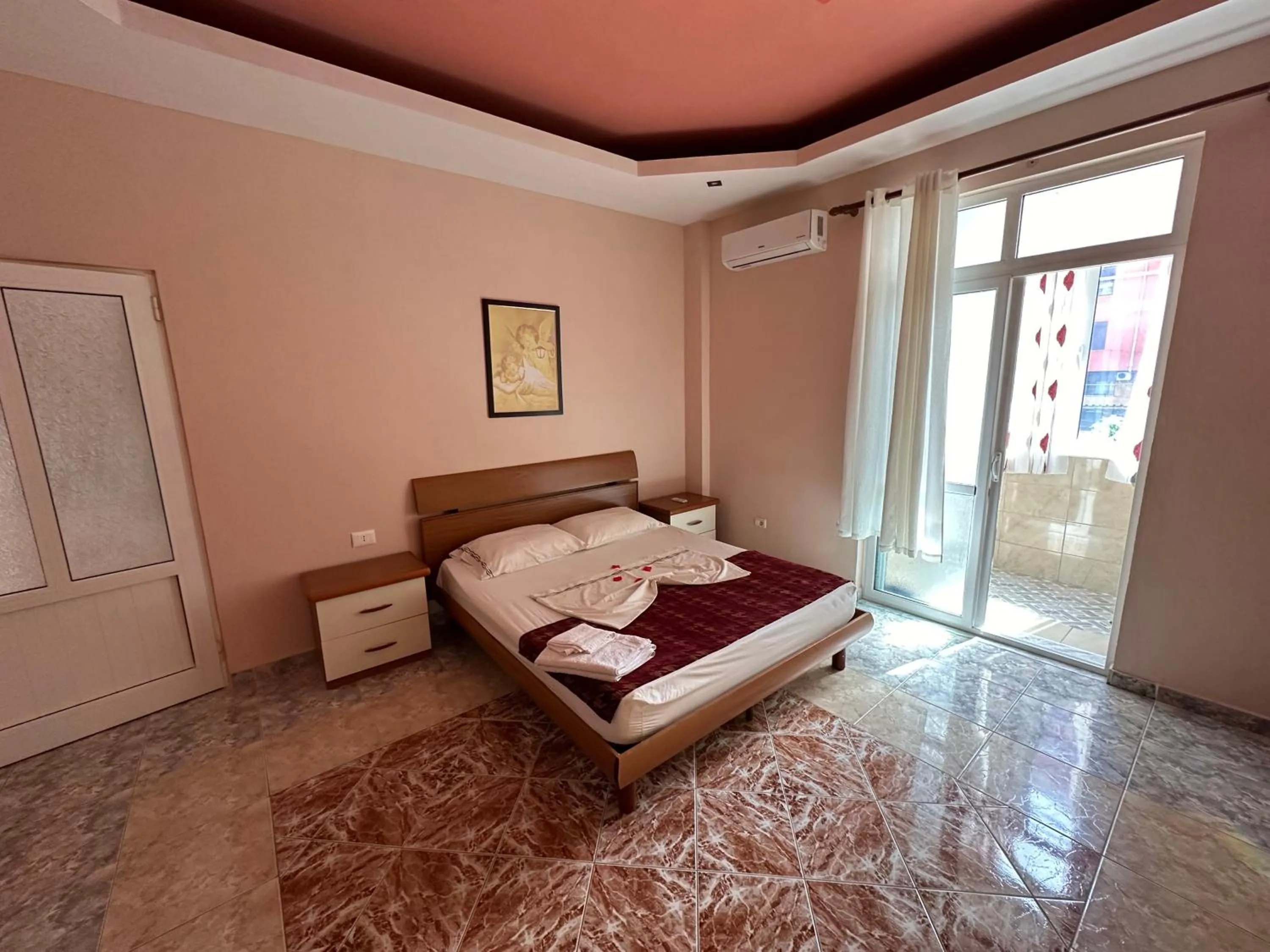 Bed in Chicago hotel