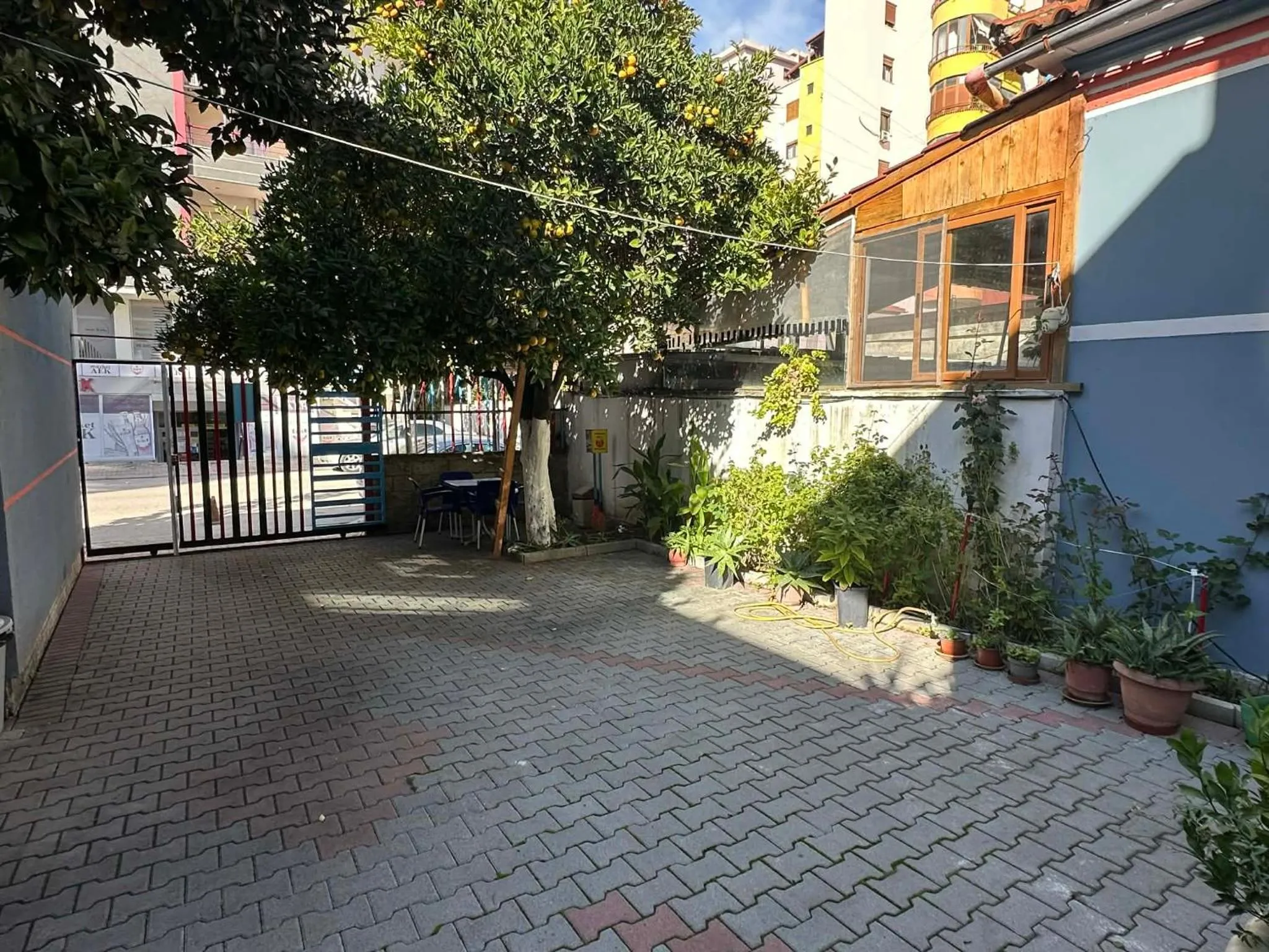 Property building in Chicago hotel