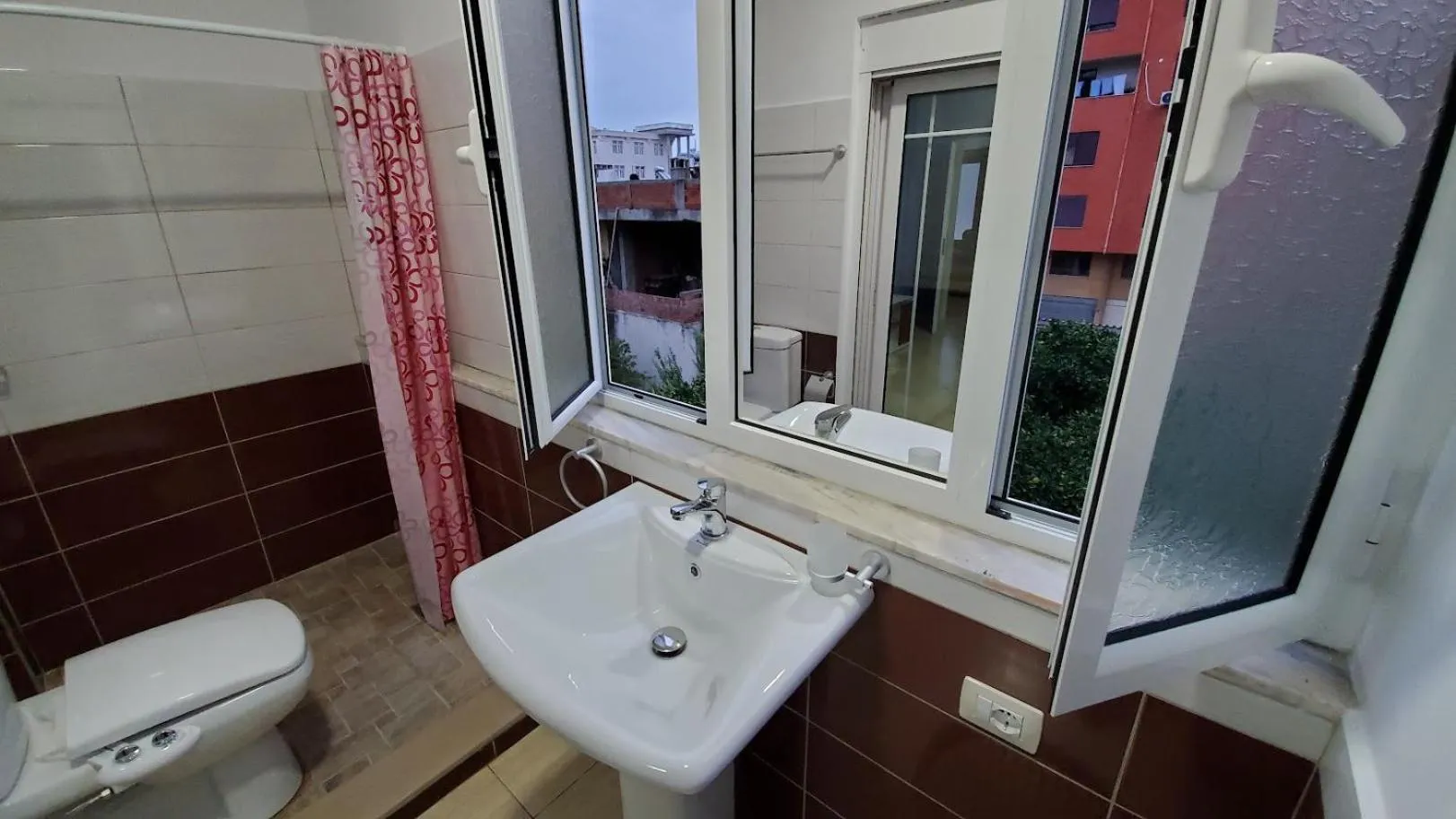 Bathroom in Chicago hotel