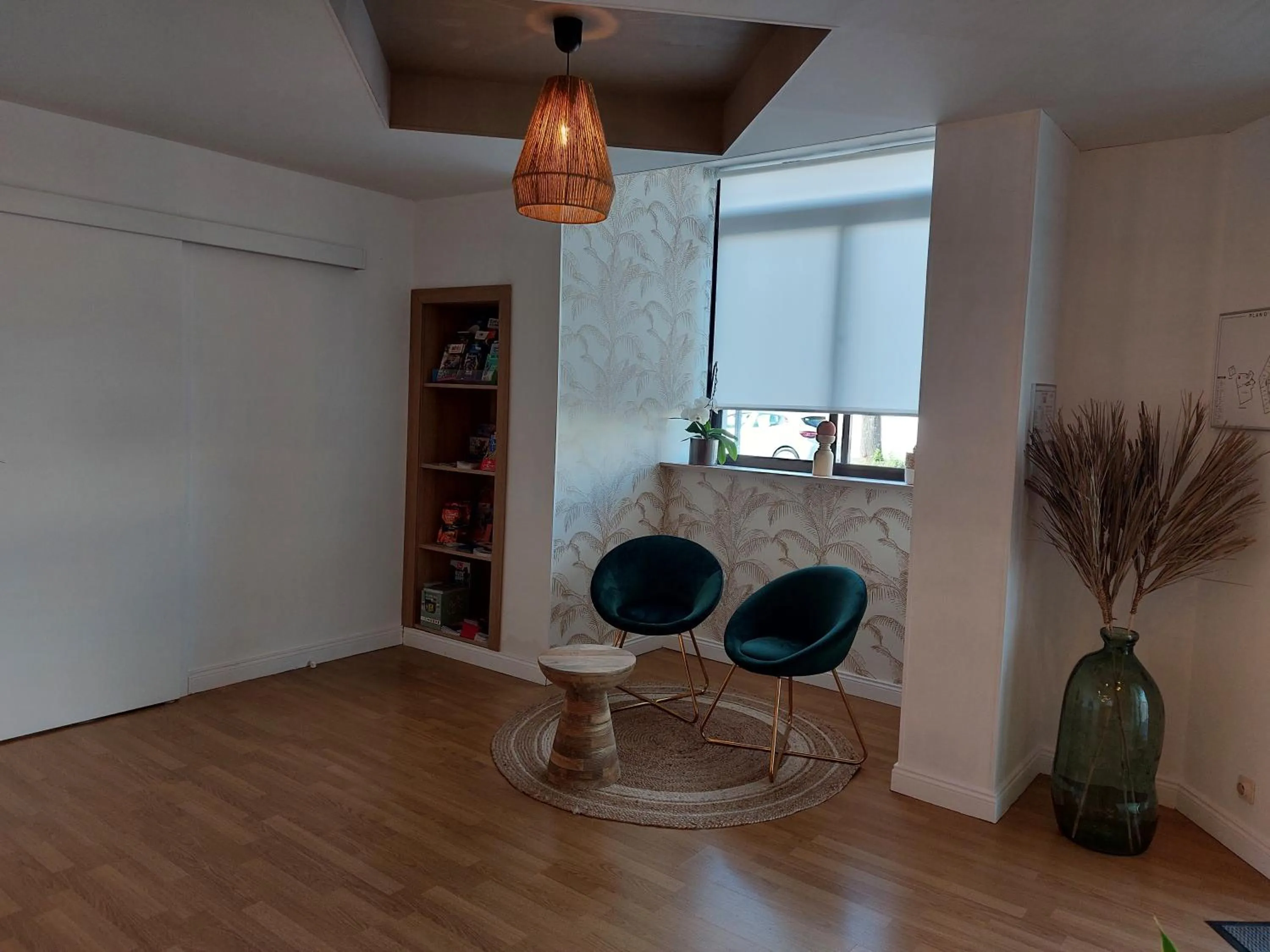 Lobby or reception in Cit'Hôtel l'Europe - Cholet Gare