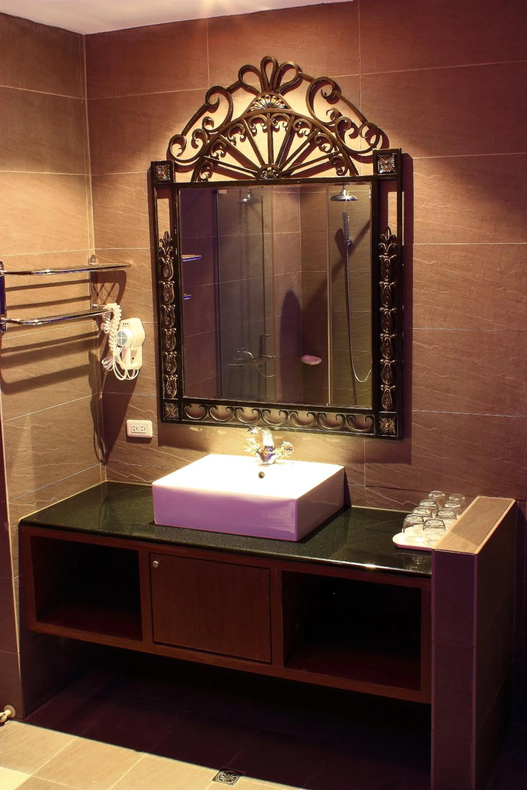 Bathroom in East Coast Sea View Hotel