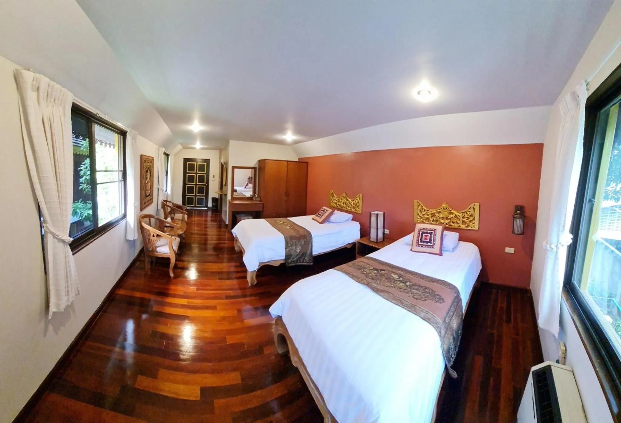 Bed in Hotel Siblanburi Resort