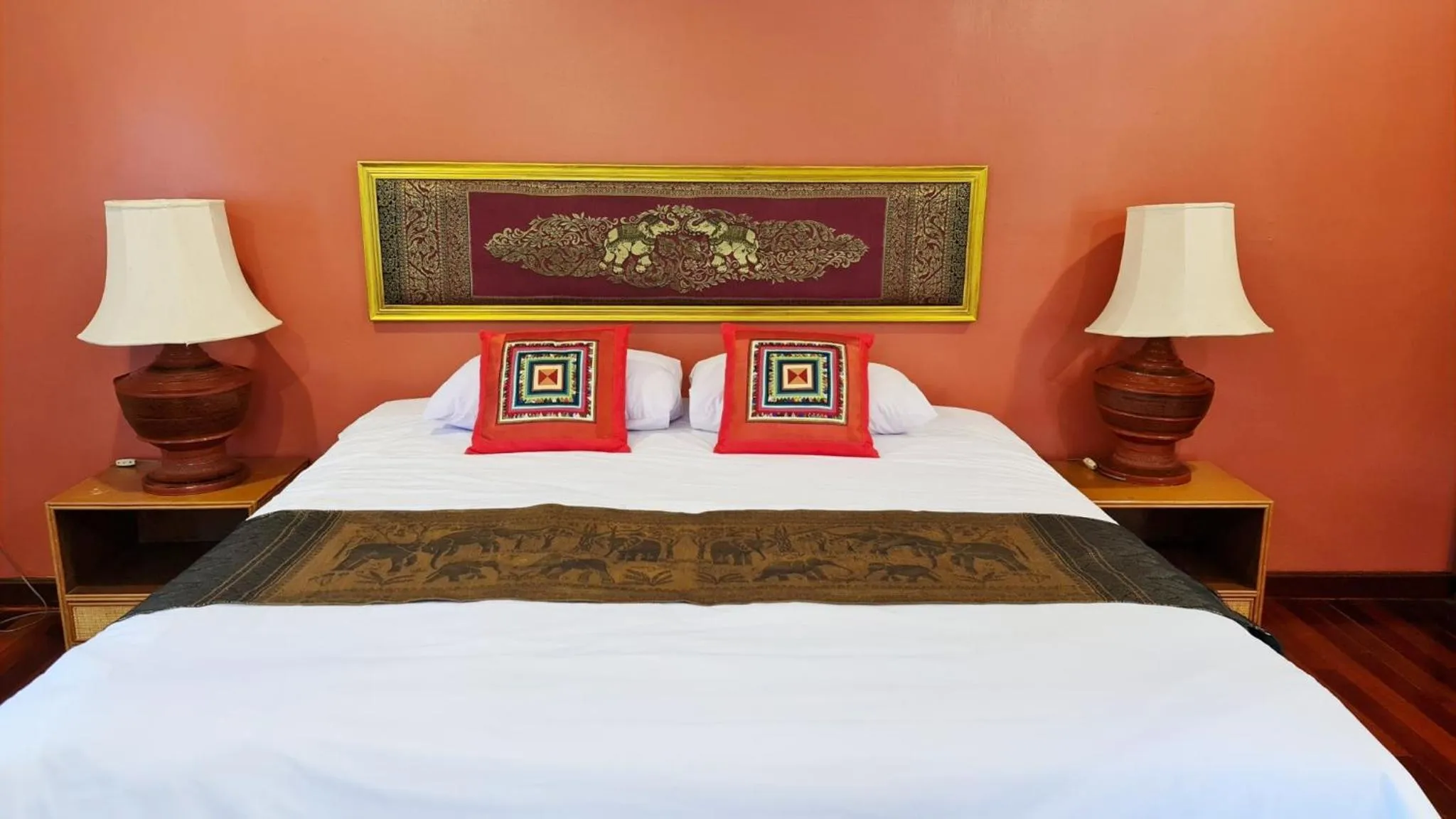 Bed in Hotel Siblanburi Resort