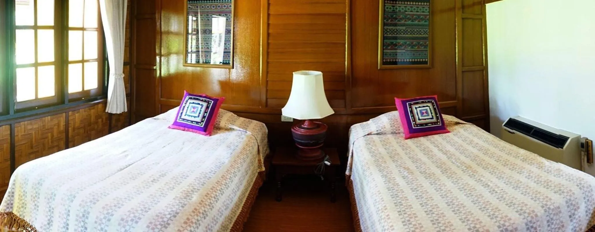 Bed in Hotel Siblanburi Resort