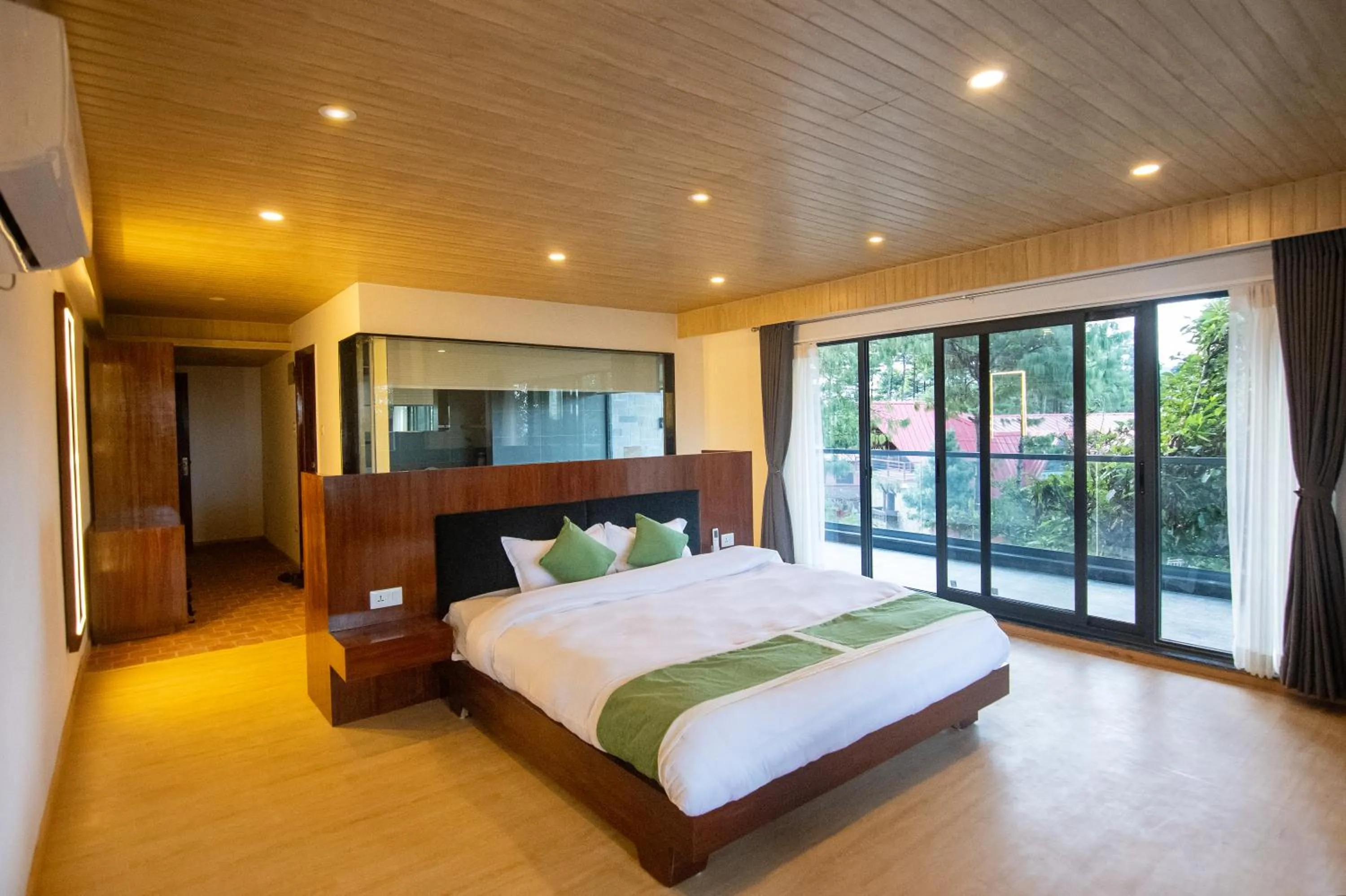 Photo of the whole room, Bed in Peaceful Cottage & Cafe Du Mont