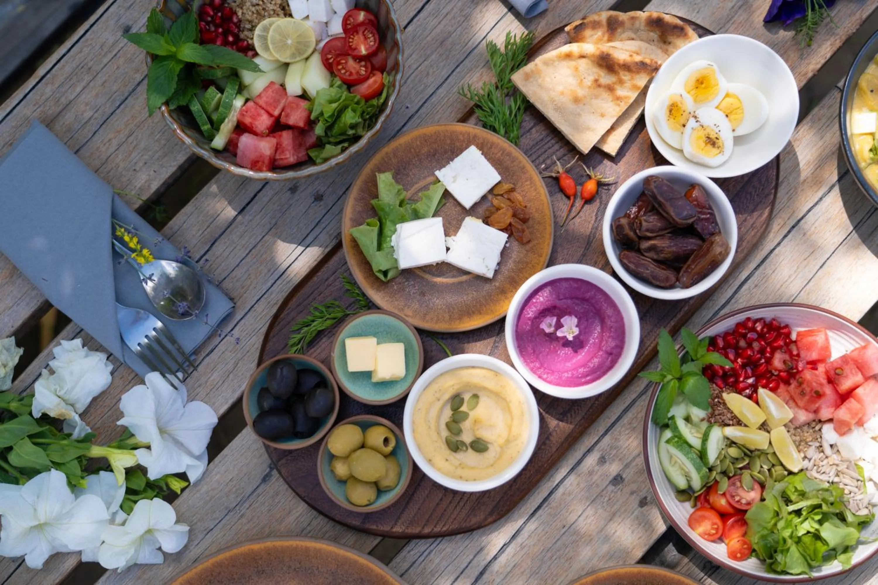 Food and drinks in Stone Hedge Hotel