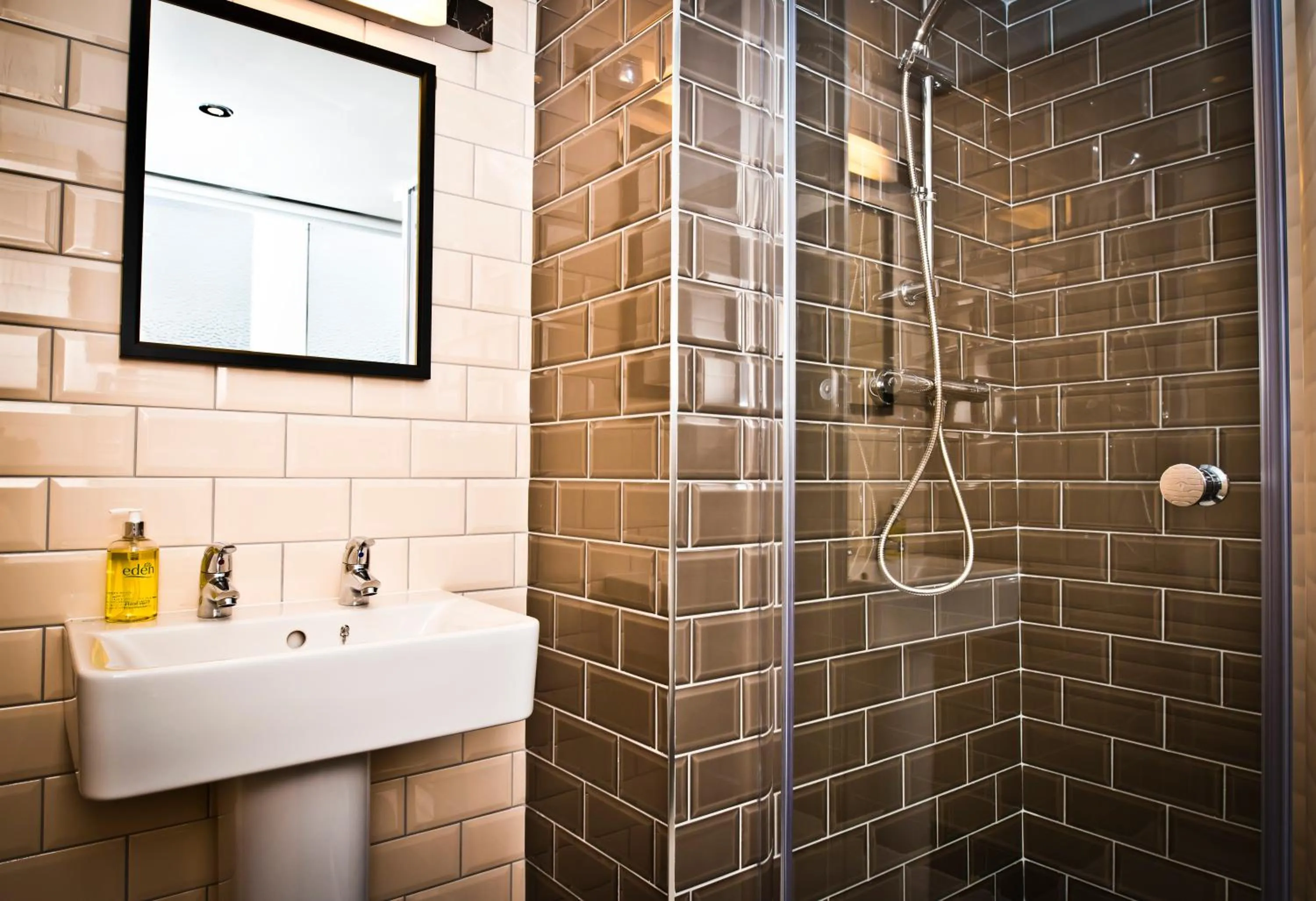 Bedroom in Bowling Green