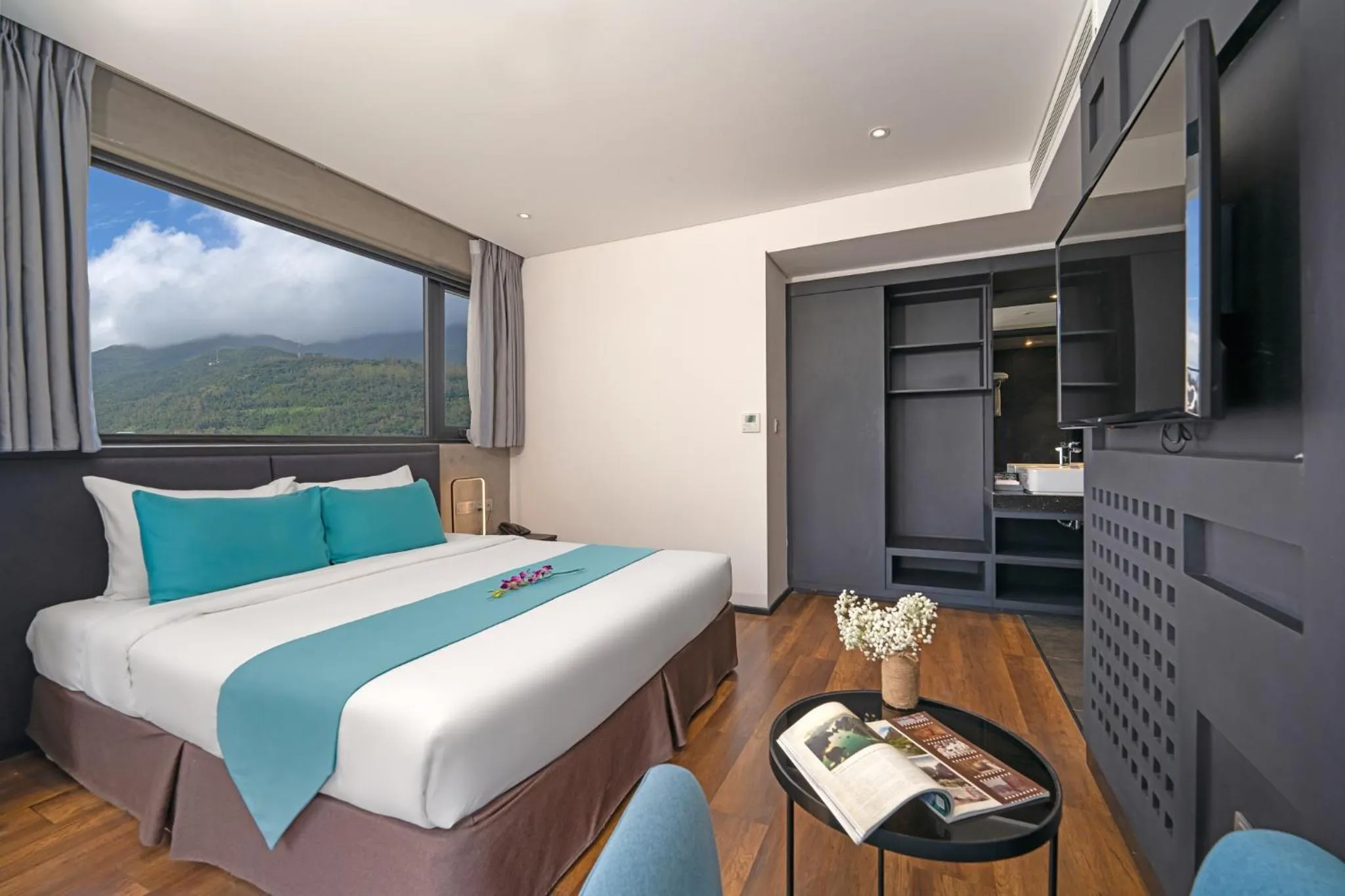 Bed in The Code Hotel & Spa Da Nang - Complimentary Daily Afternoon Tea in Sky Bar