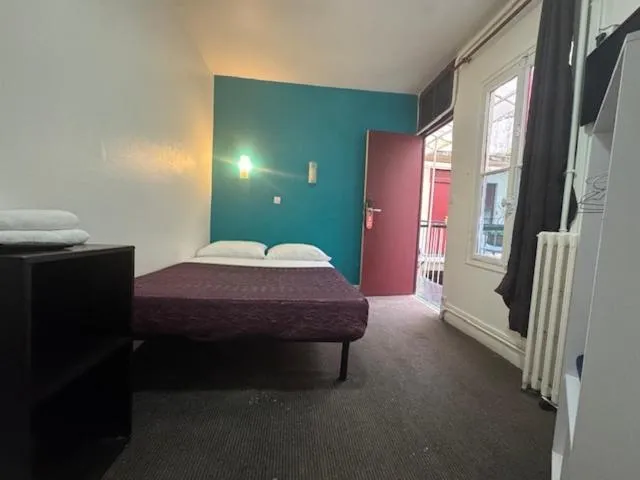 Bed in Hotel Chevallier