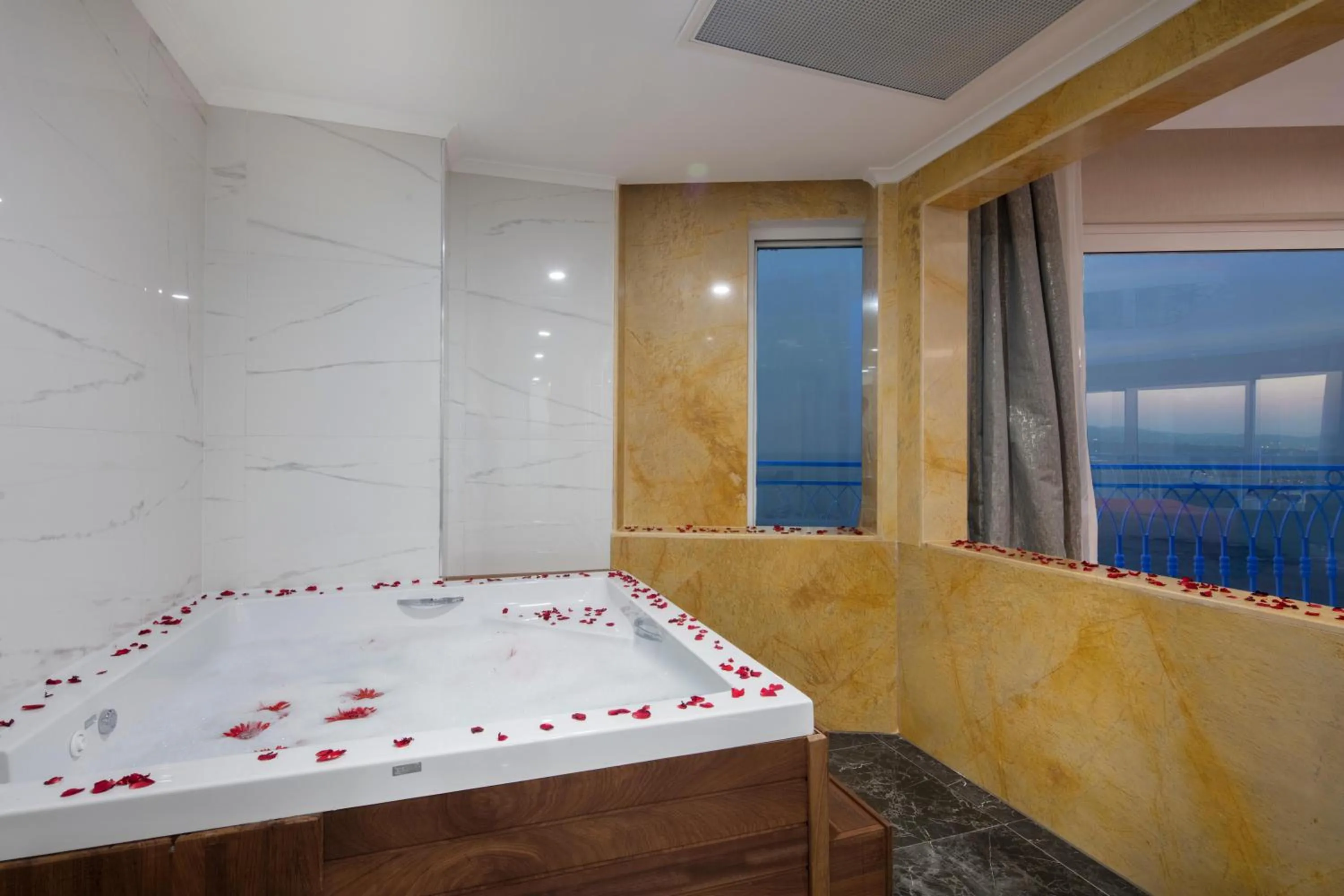 Bathroom in Granada Luxury Beach-Ultra All Inclusive