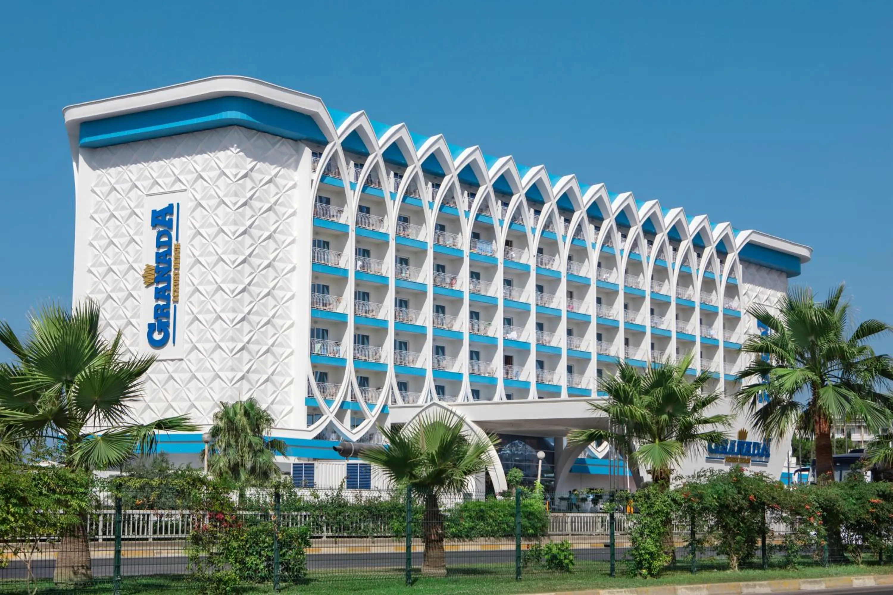 Property building in Granada Luxury Beach-Ultra All Inclusive