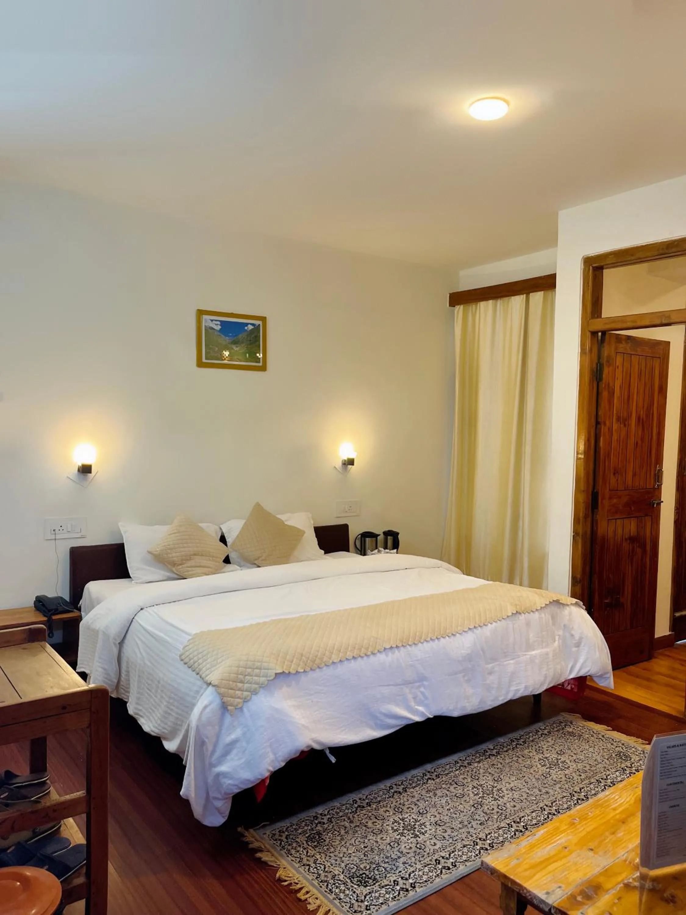 Photo of the whole room, Bed in Tourist Hotel 10 minutes walking distance from the mall