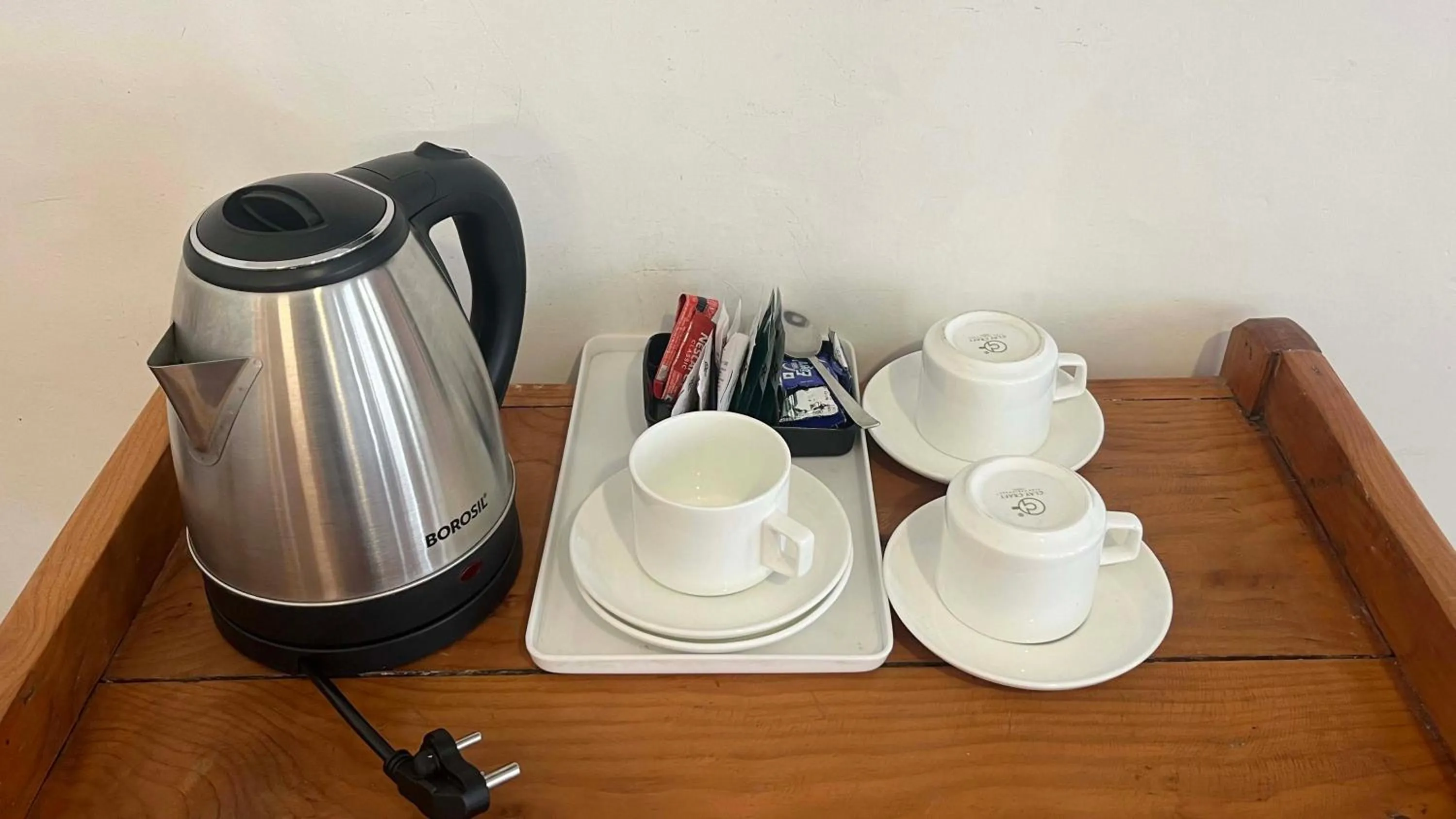 Tourist Hotel 10 minutes walking distance from the mall