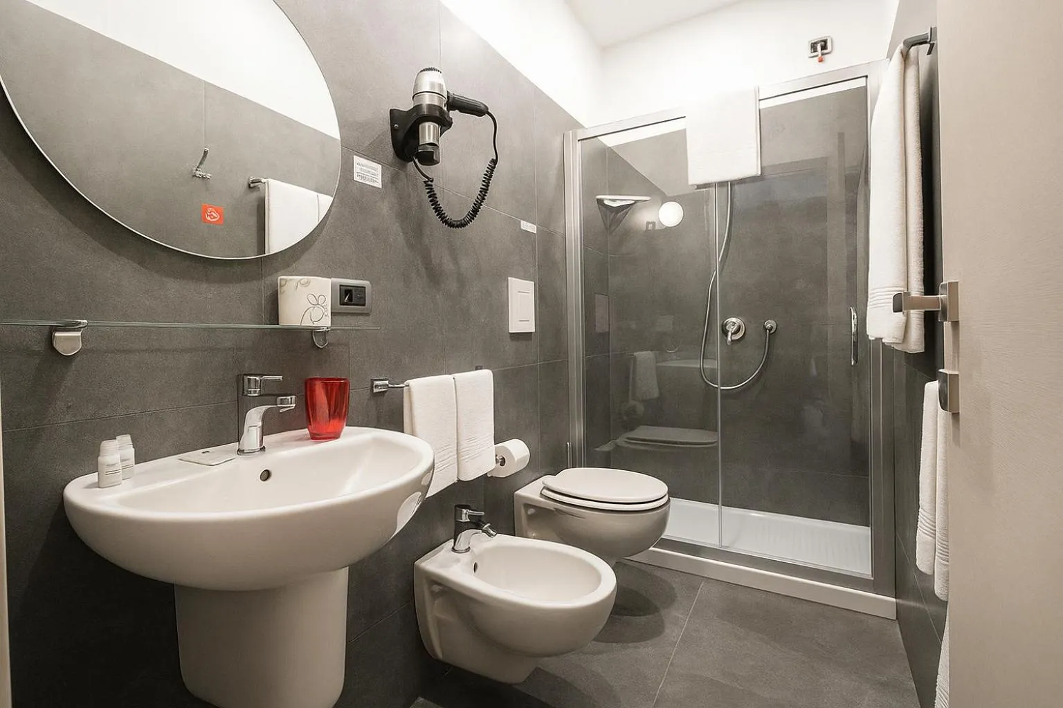 Shower in Piazza Carità