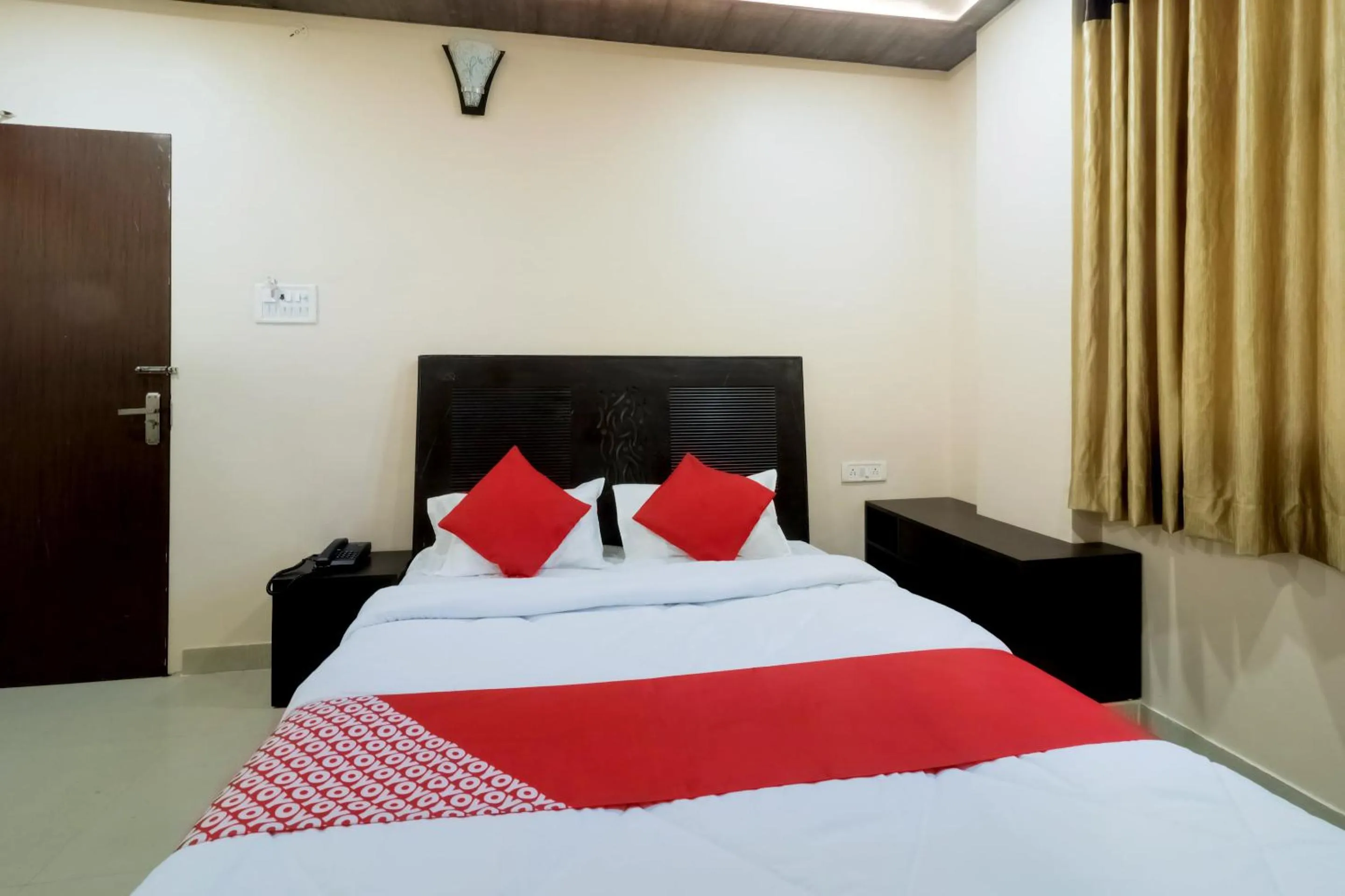 Bedroom, Bed in Hotel O Focus Elite