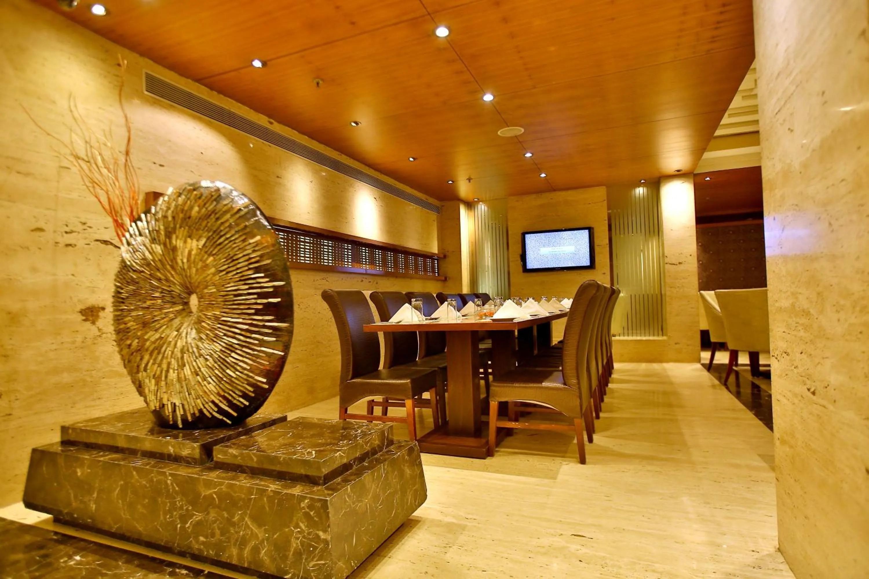 Restaurant/places to eat in Park Ascent