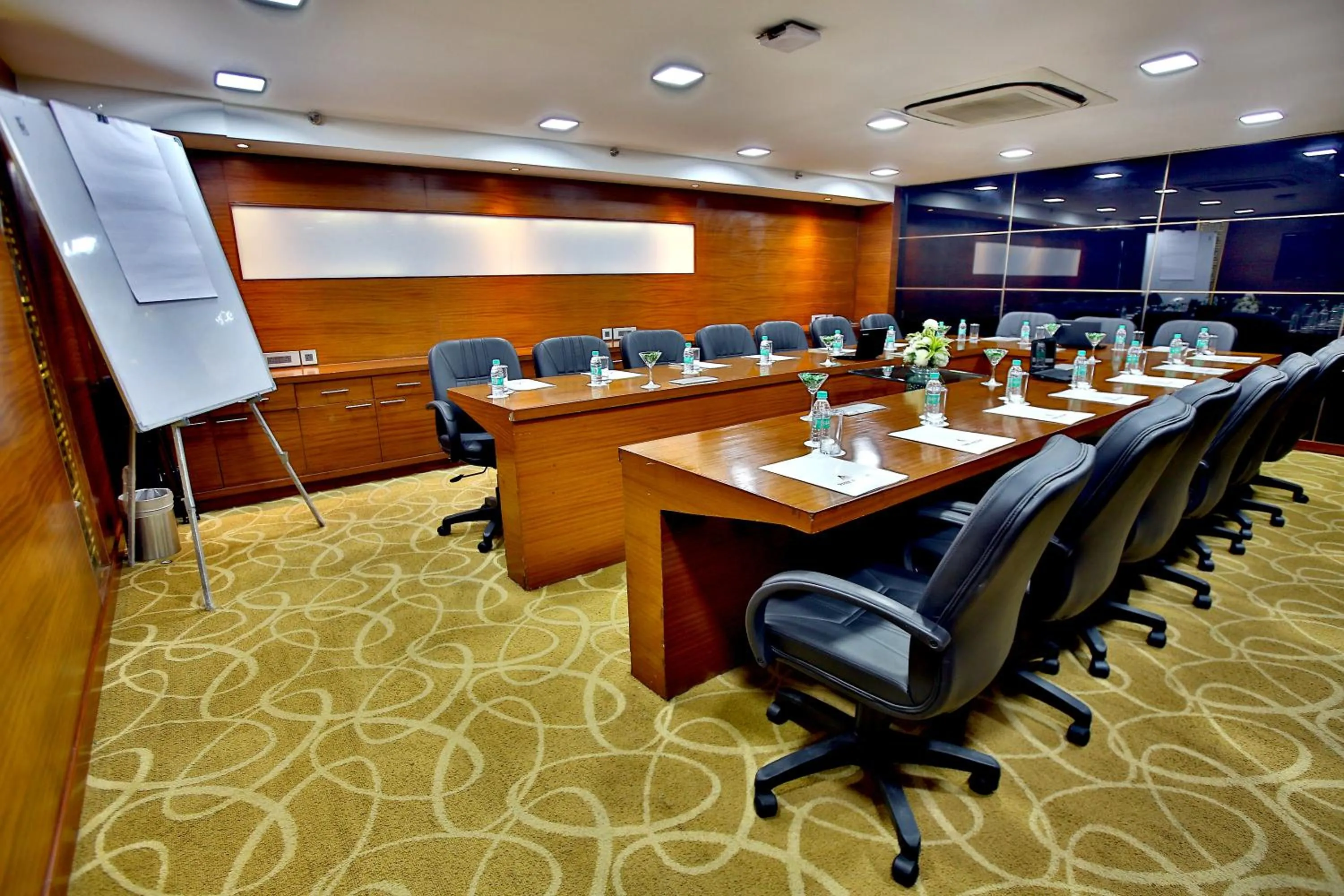 Business facilities in Park Ascent