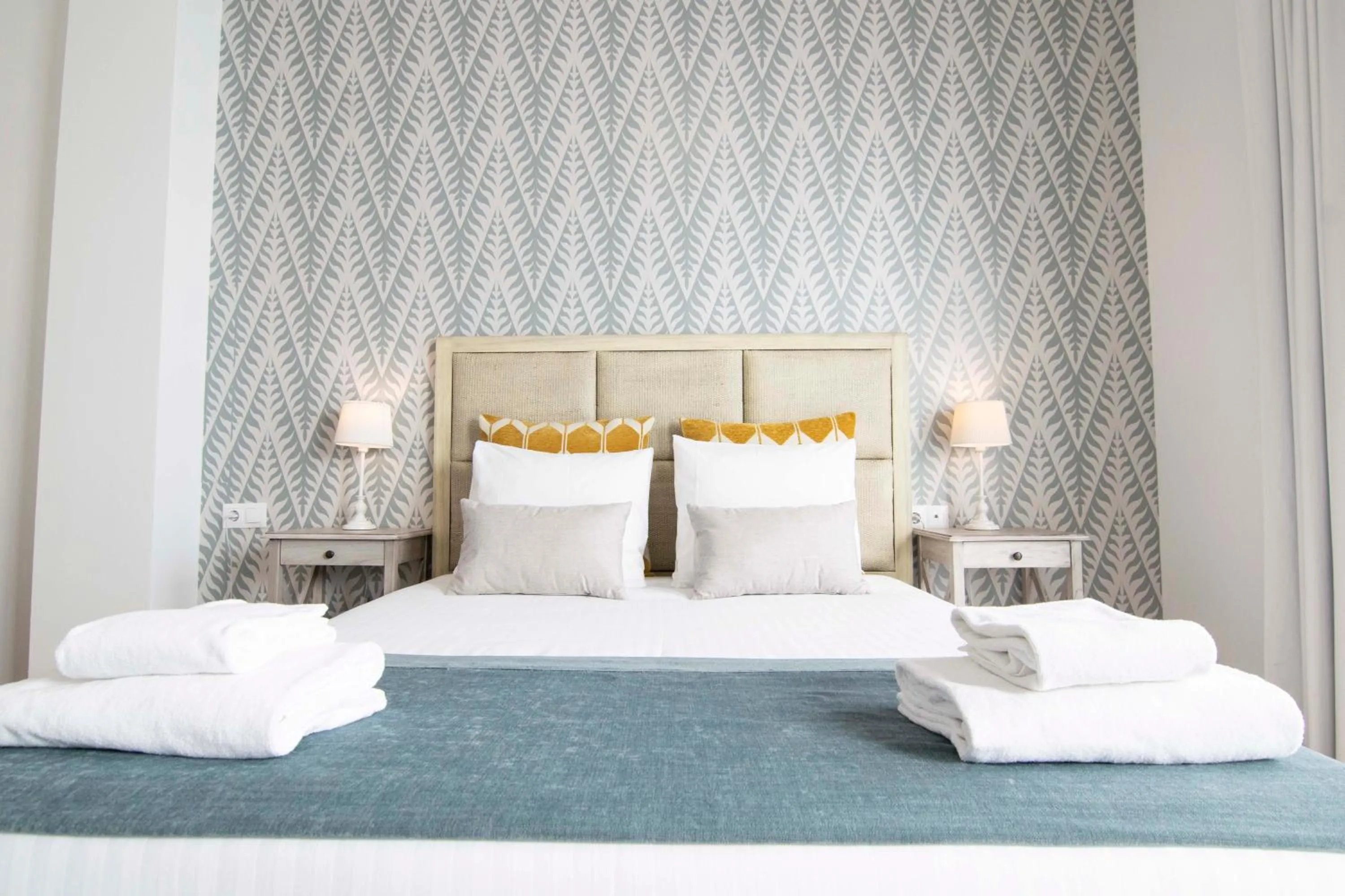 Bed in Suite Premium - Cathedral of Malaga
