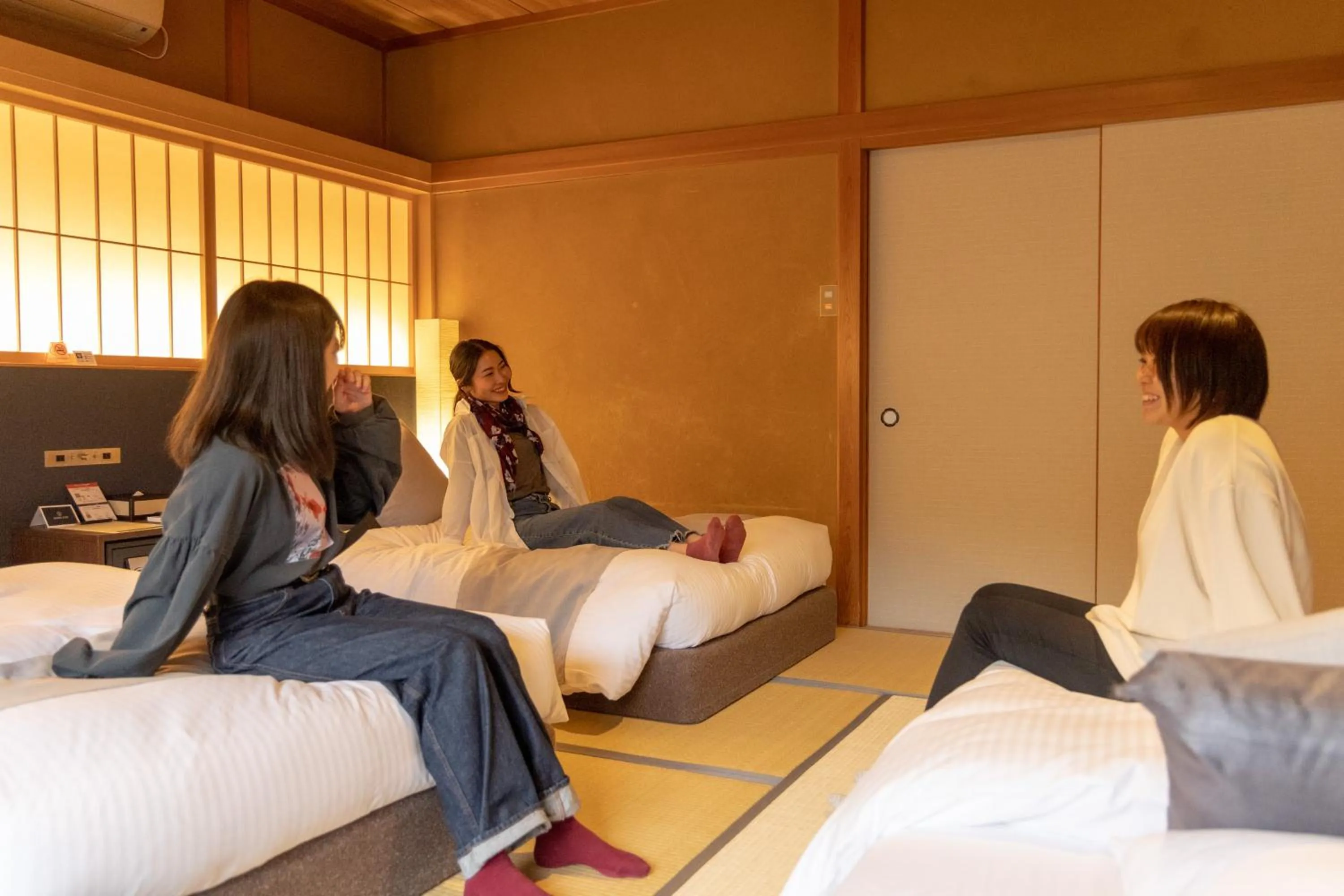 People, Bed in Kona Stay Bicycle Resort