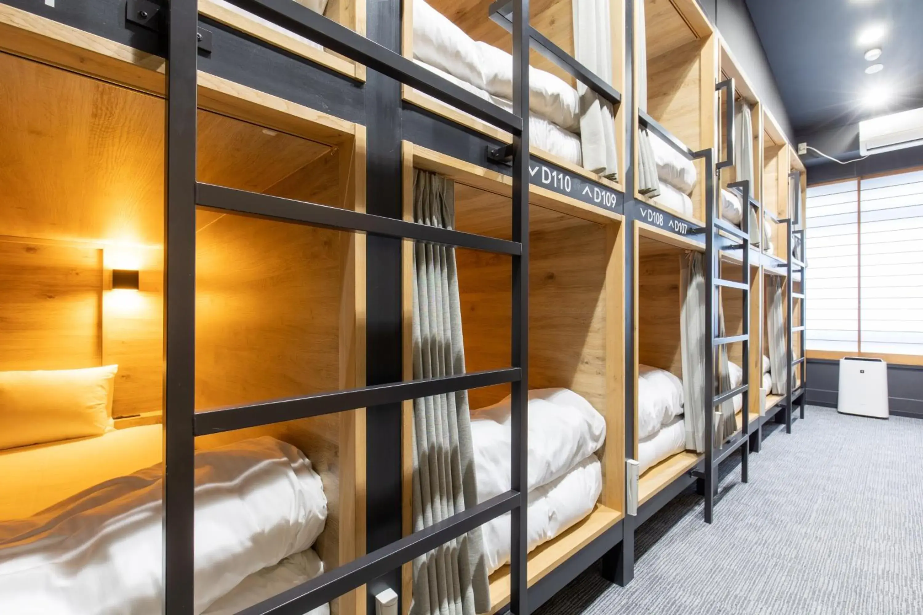 Bunk Bed in Mixed Dormitory Room in Kona Stay Bicycle Resort Bunk Bed in Mixed Dormitory Room in Kona Stay Bicycle Resort