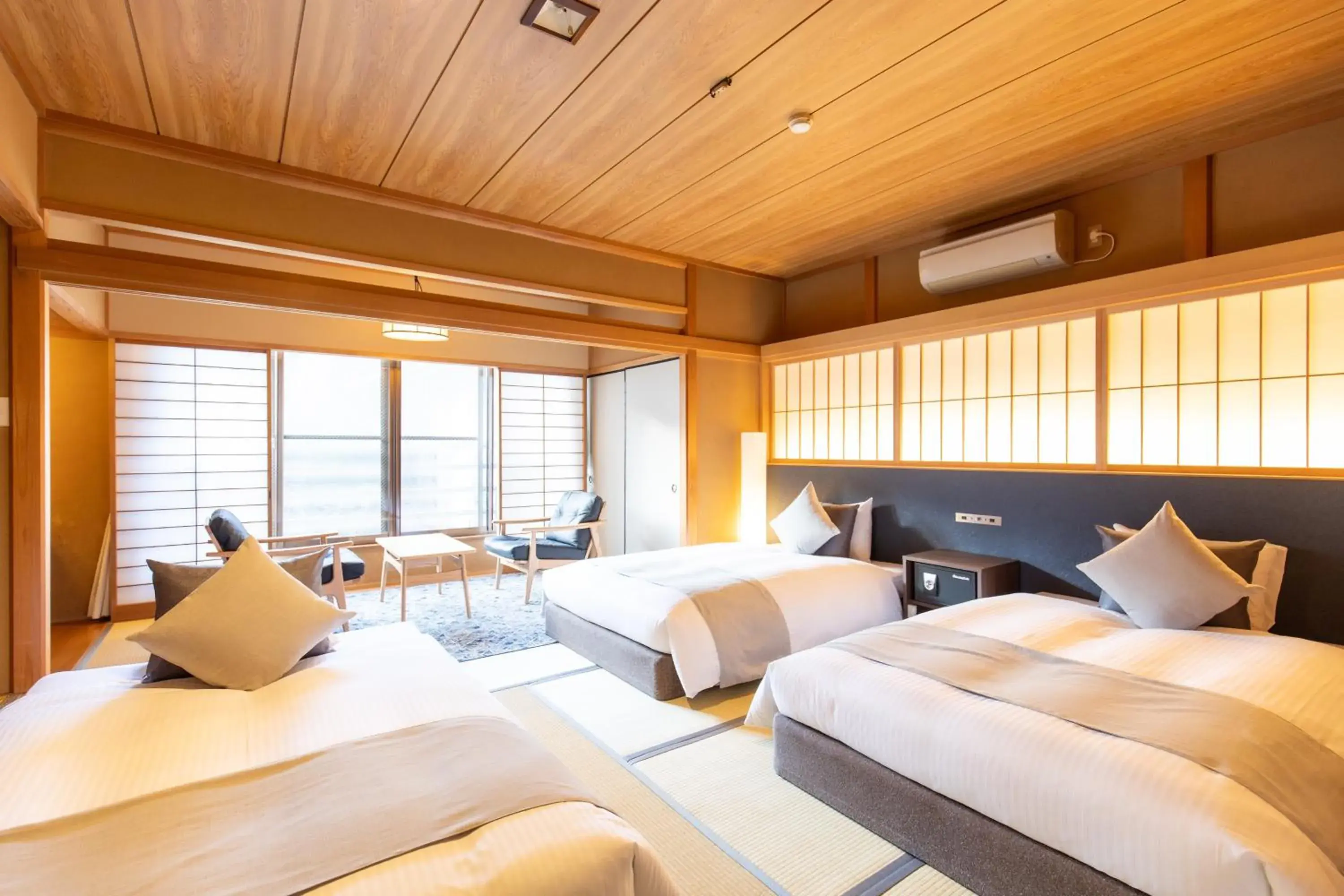 Triple Room with Shared Bathroom in Kona Stay Bicycle Resort Triple Room with Shared Bathroom in Kona Stay Bicycle Resort