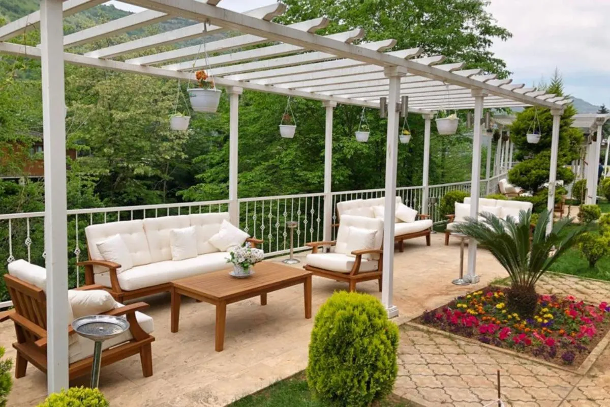 Seating area in Jolnar garden hotel