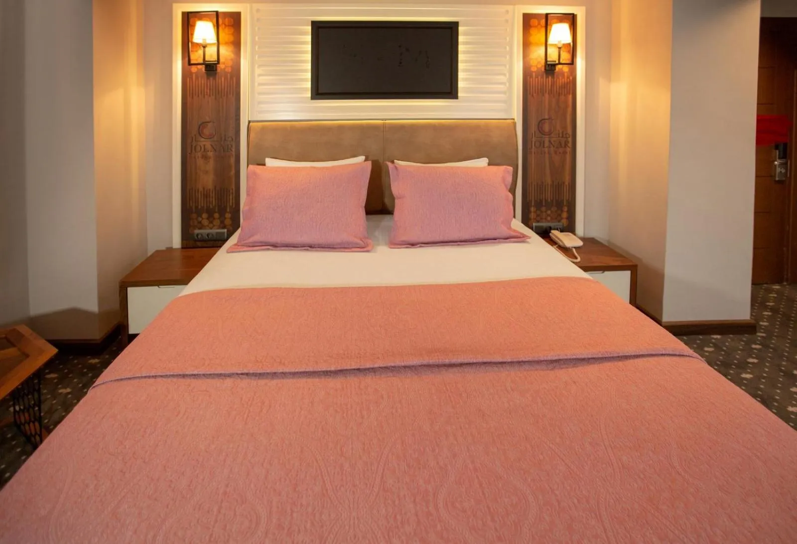 Photo of the whole room in Jolnar garden hotel