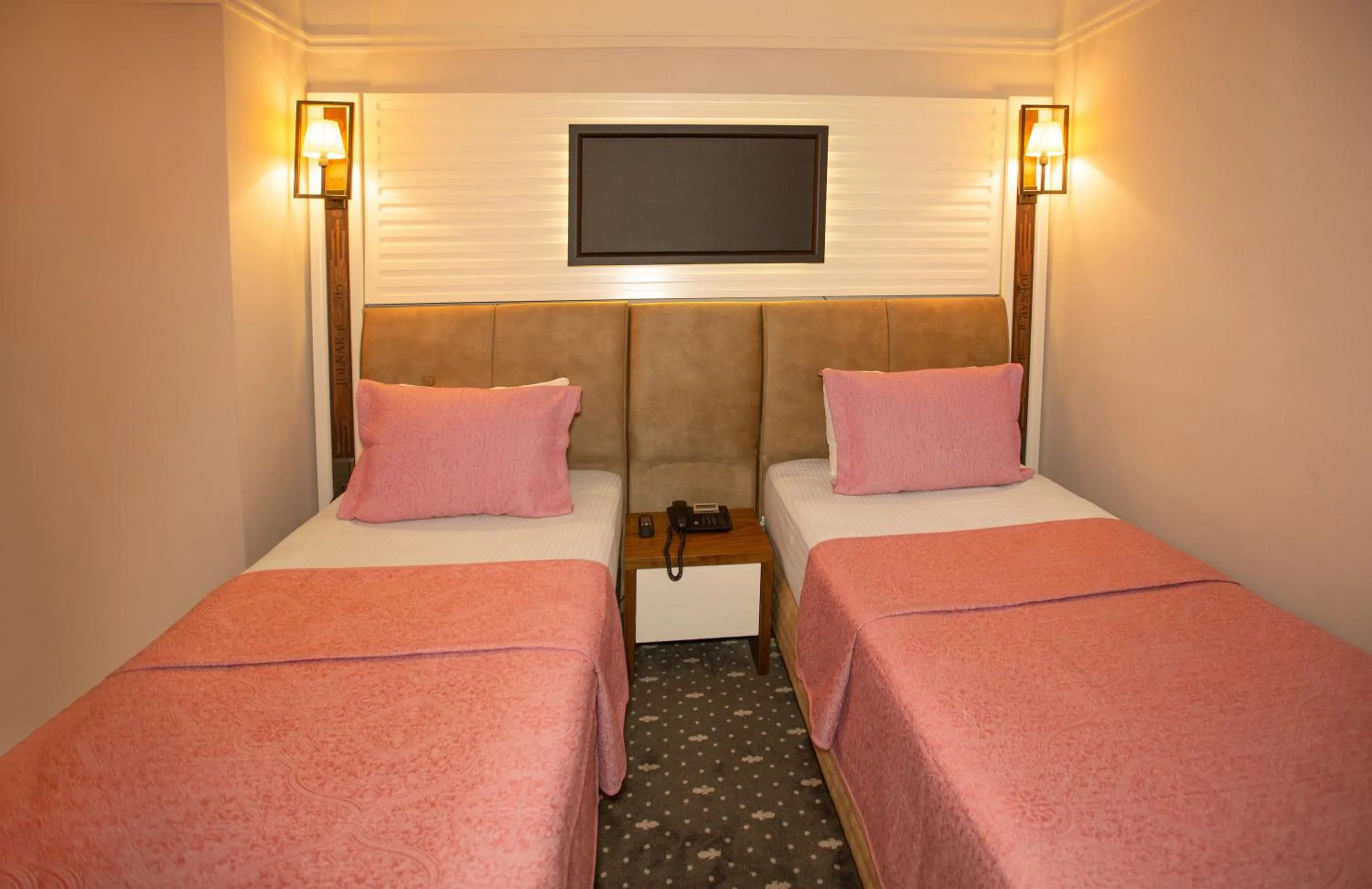 Bed in Jolnar garden hotel