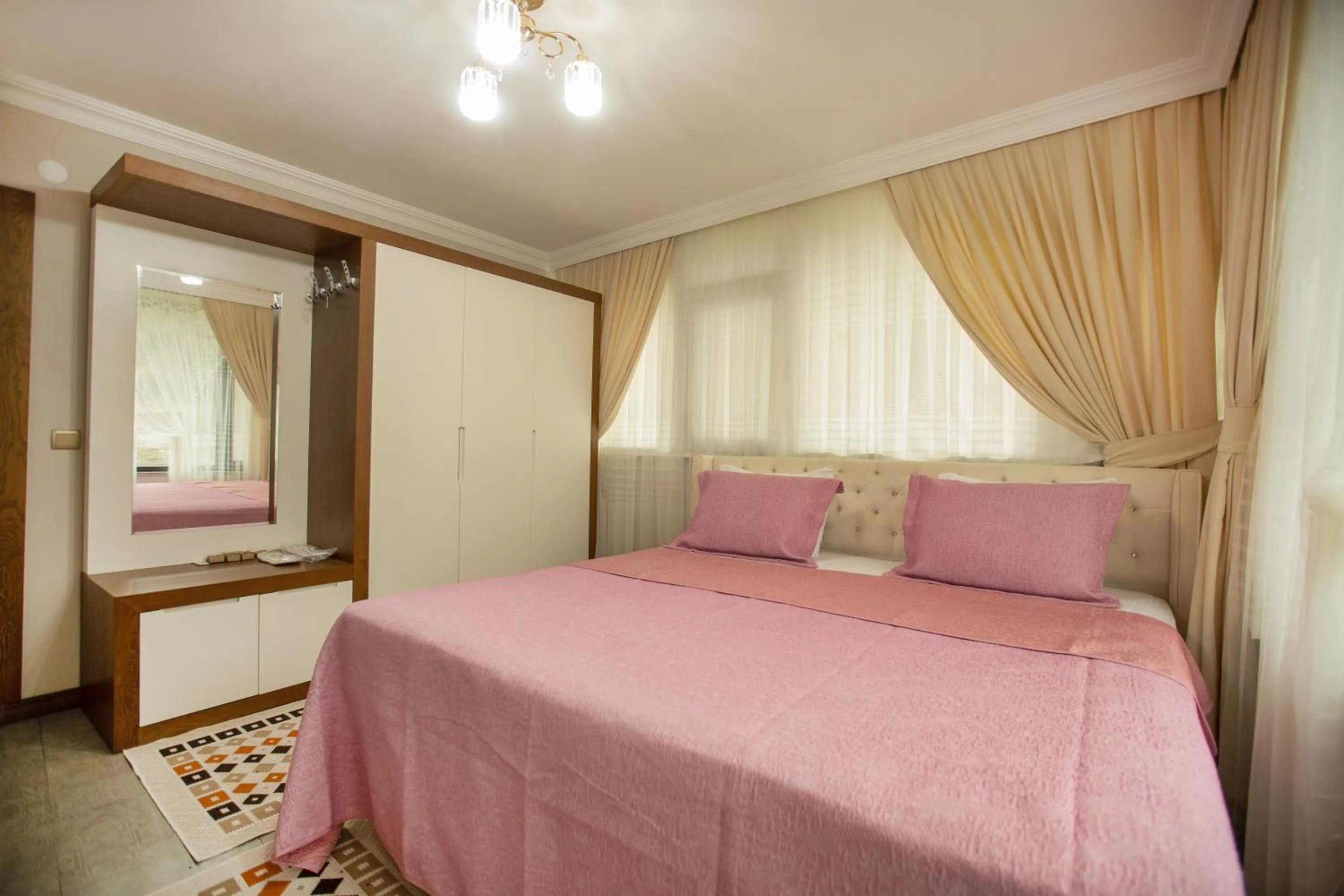 Photo of the whole room in Jolnar garden hotel