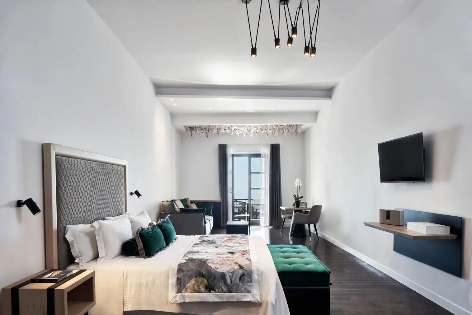 Bedroom, Bed in Katikies Garden Santorini - The Leading Hotels Of The World