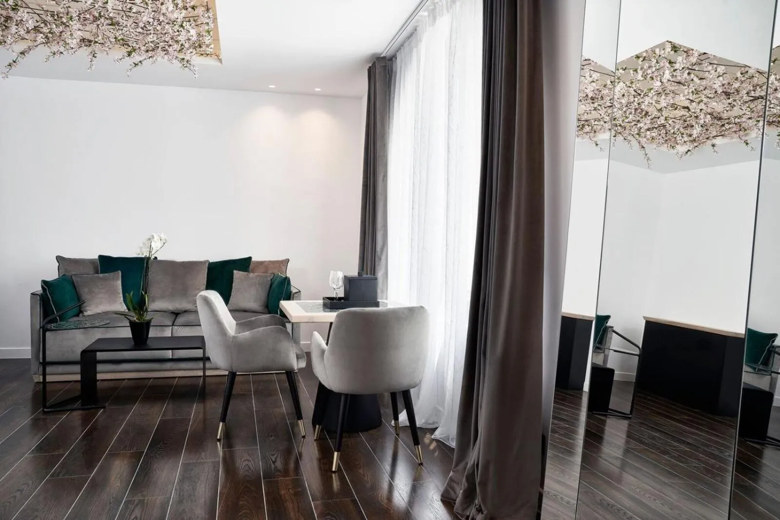 Living room in Katikies Garden Santorini - The Leading Hotels Of The World