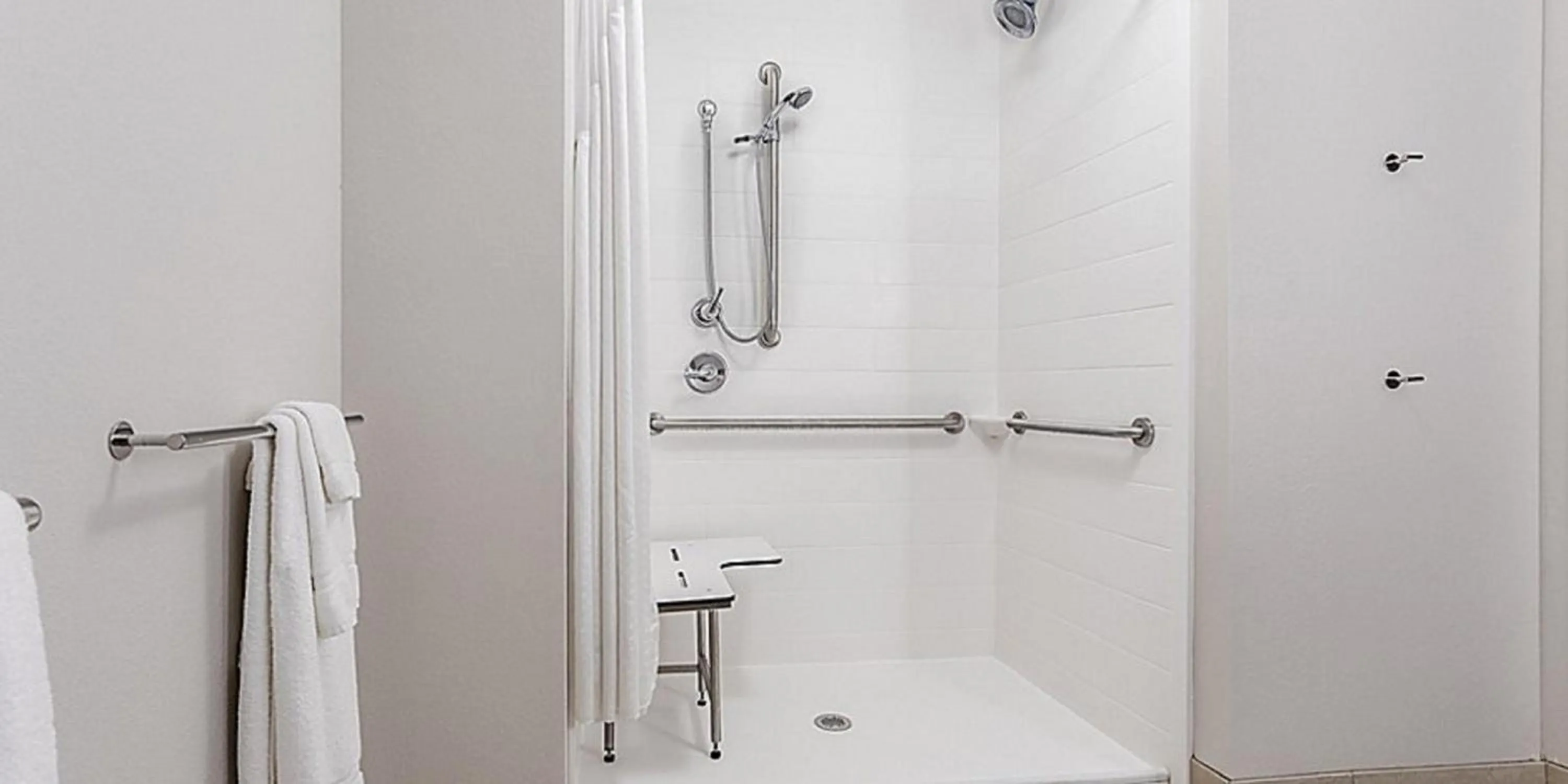 Bathroom in Holiday Inn Express & Suites - Brighton by IHG