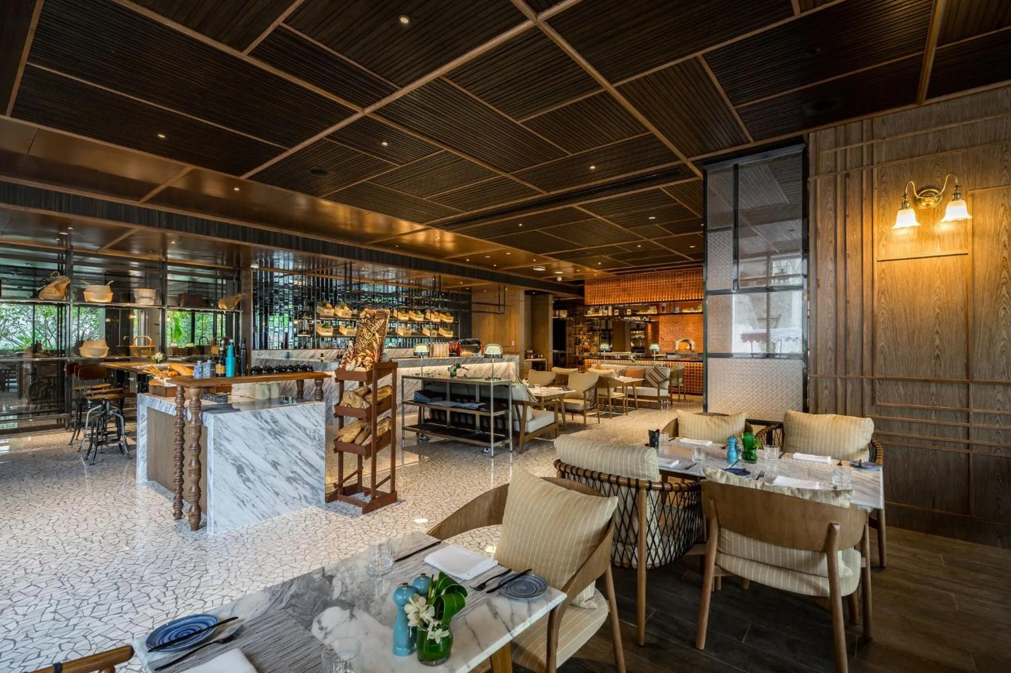 Restaurant/places to eat in InterContinental Phuket Resort by IHG