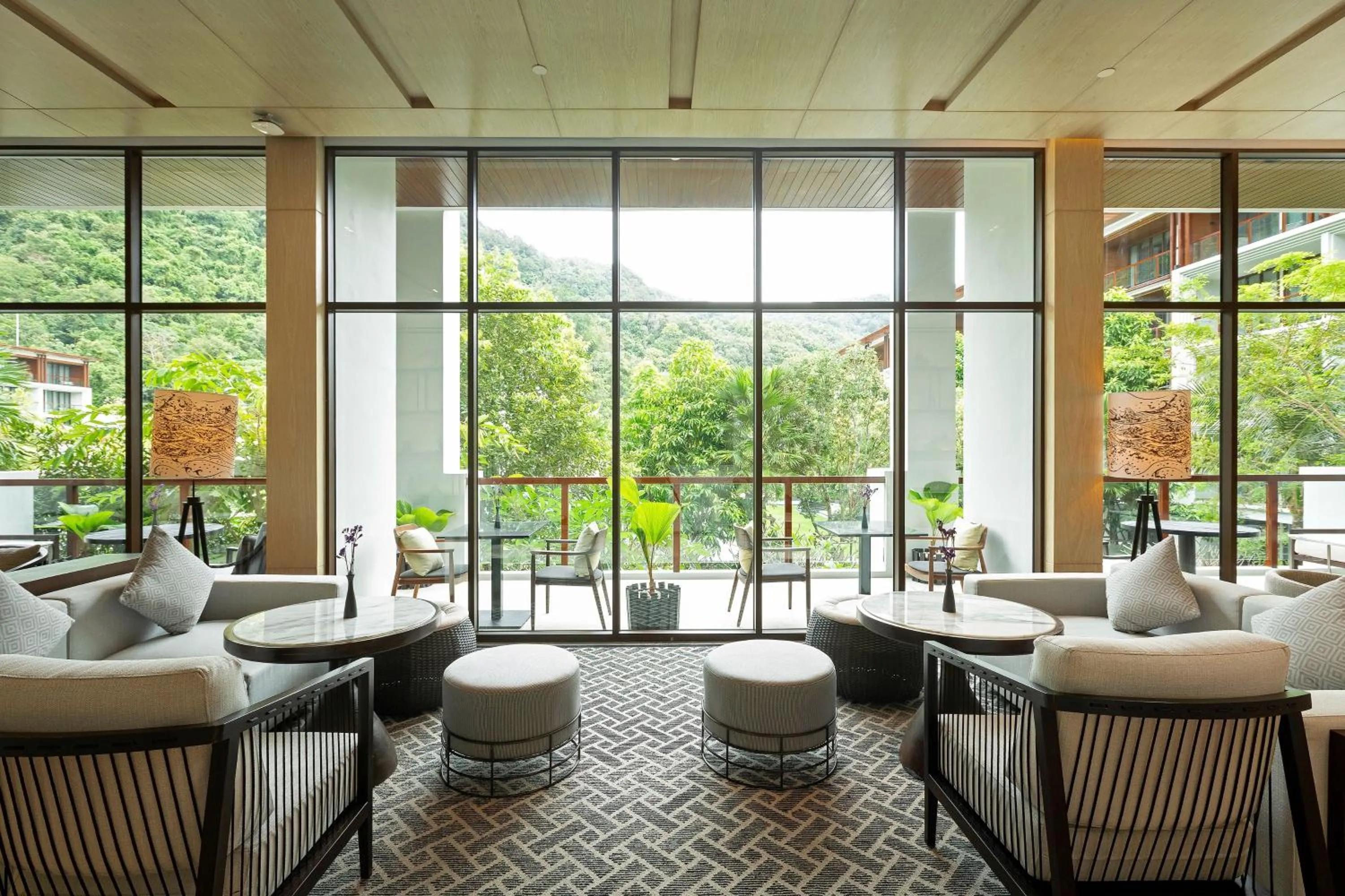 Restaurant/places to eat in InterContinental Phuket Resort by IHG
