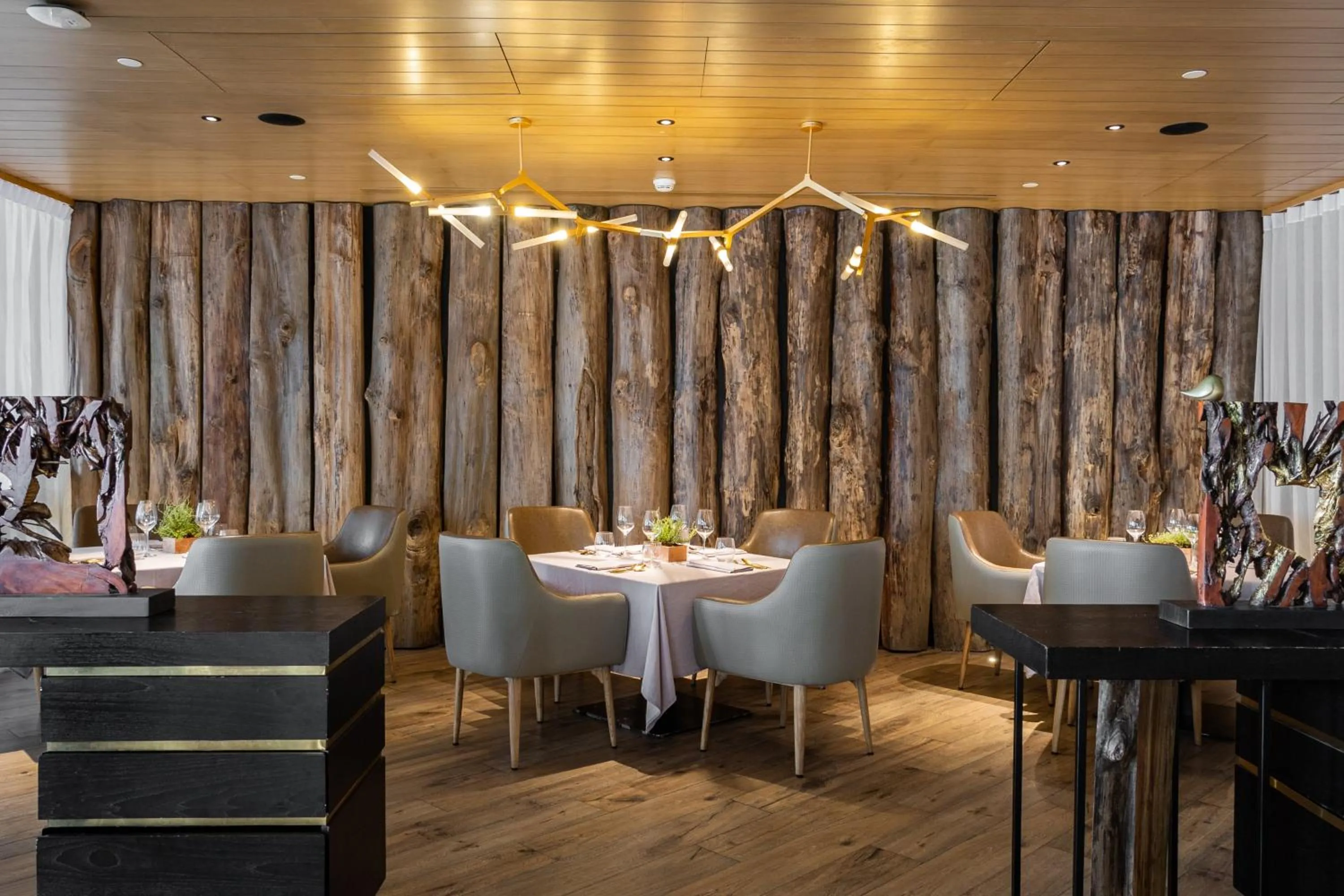 Restaurant/places to eat in InterContinental Phuket Resort by IHG